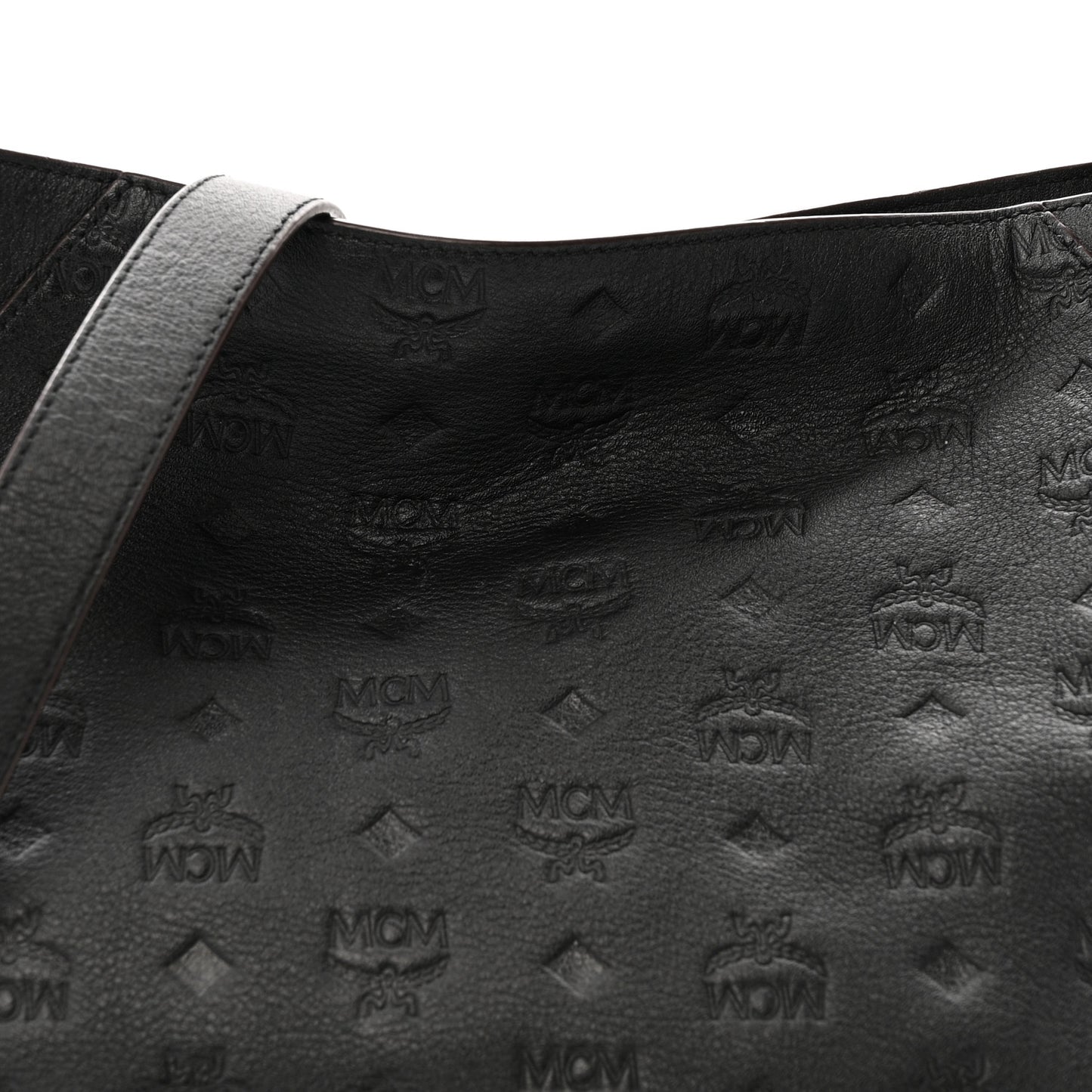 Calfskin Ottomar Large Klara Hobo Black