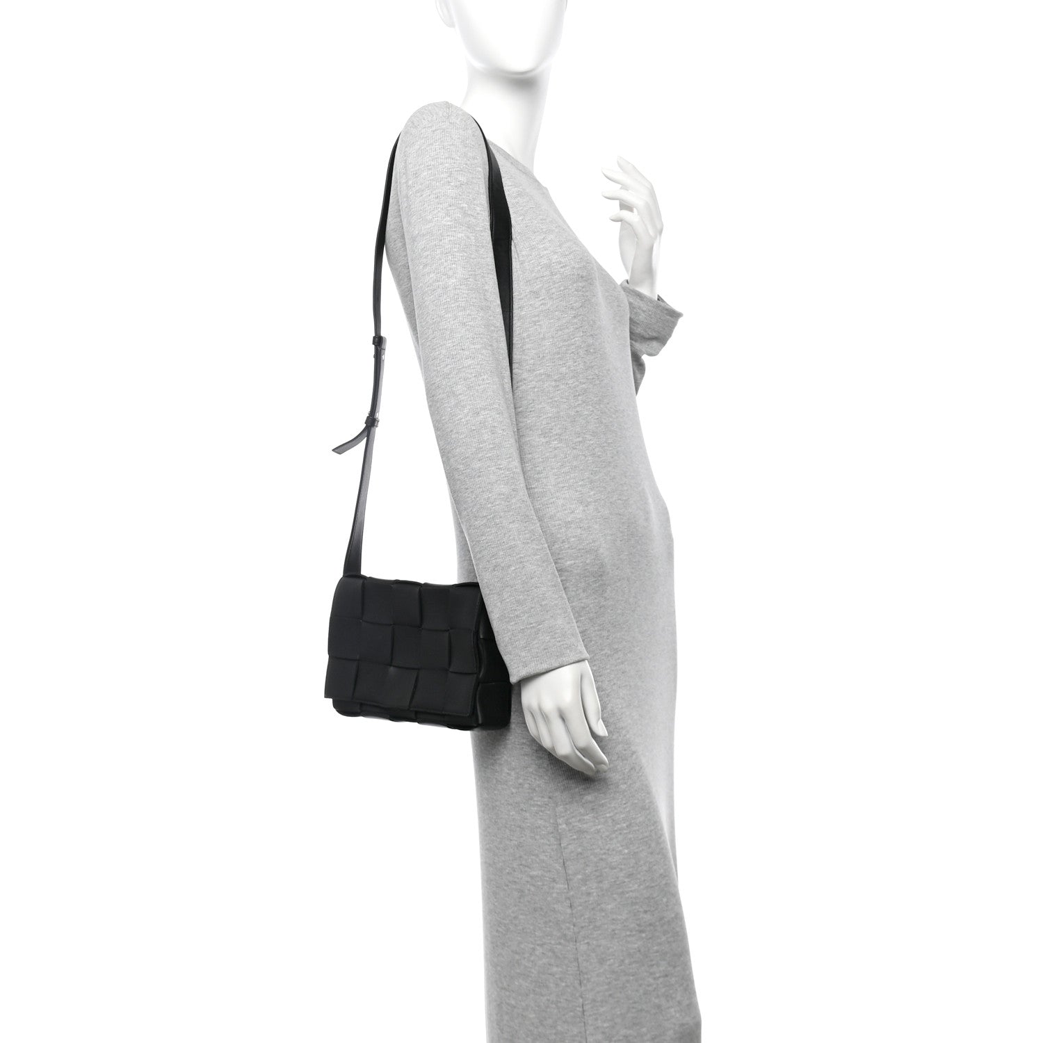Bottega Veneta Lambskin Maxi Intrecciato Cassette Crossbody Bag Black 2 of 9