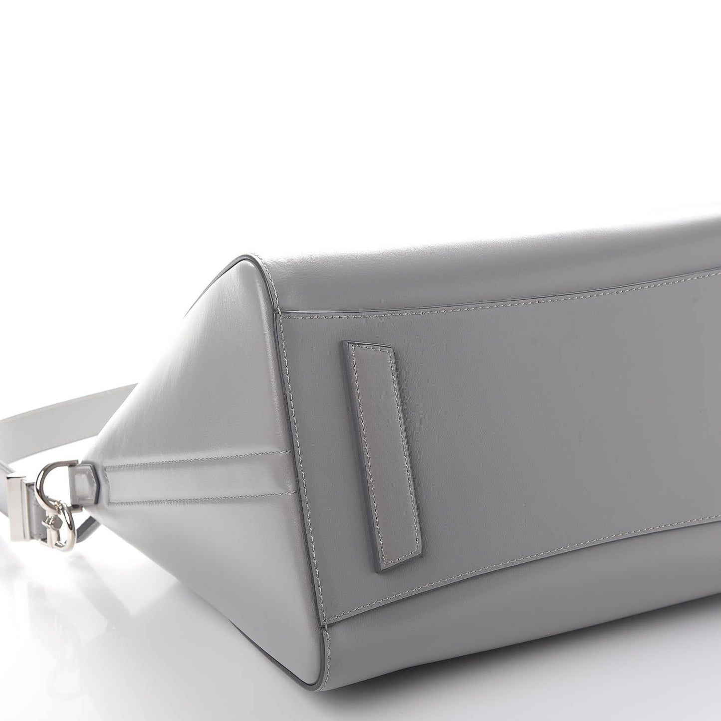 Shiny Lord Calfskin Medium Antigona Pearl Grey