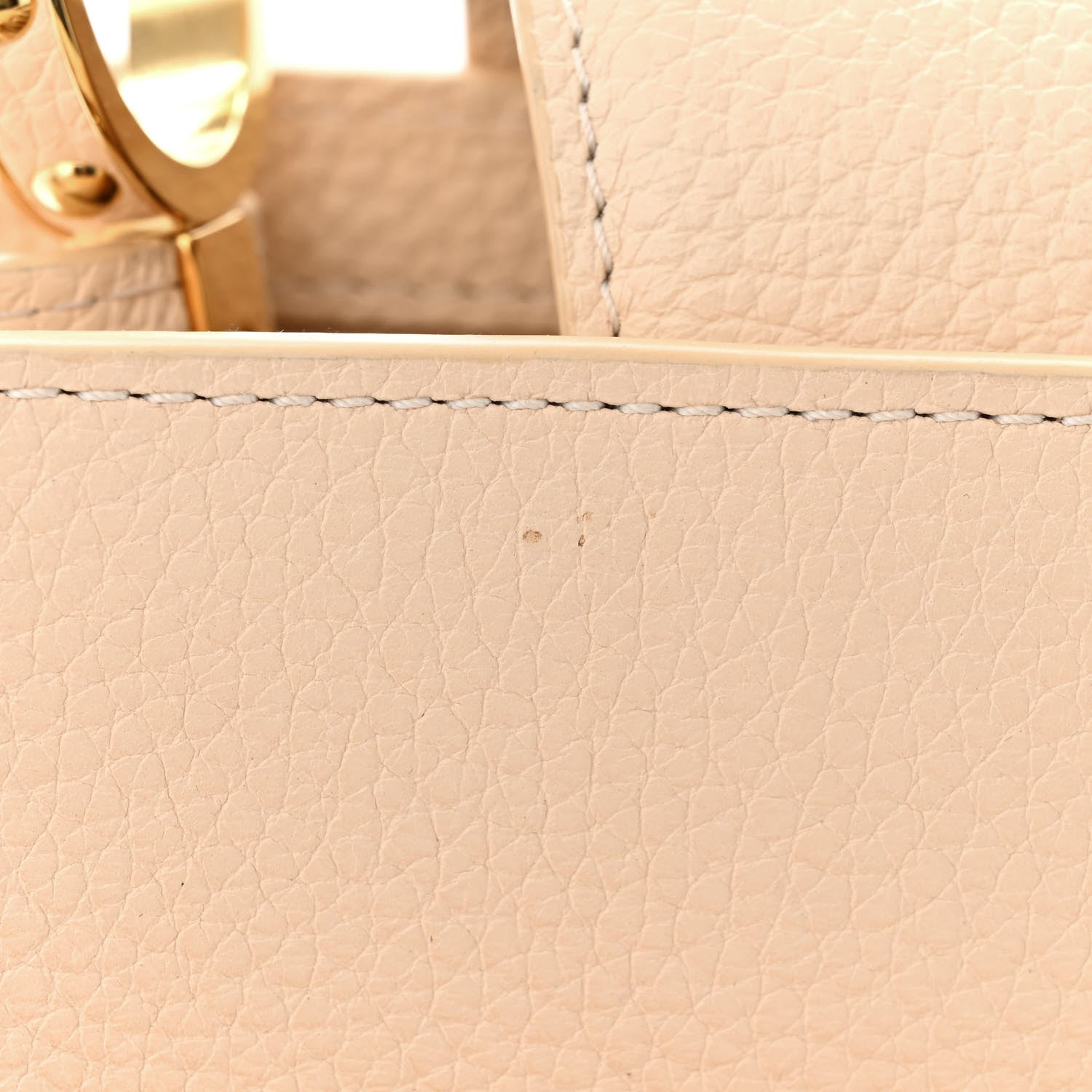 Louis Vuitton Taurillon Gradient Capucines PM Cloudy Creme 10 of 15