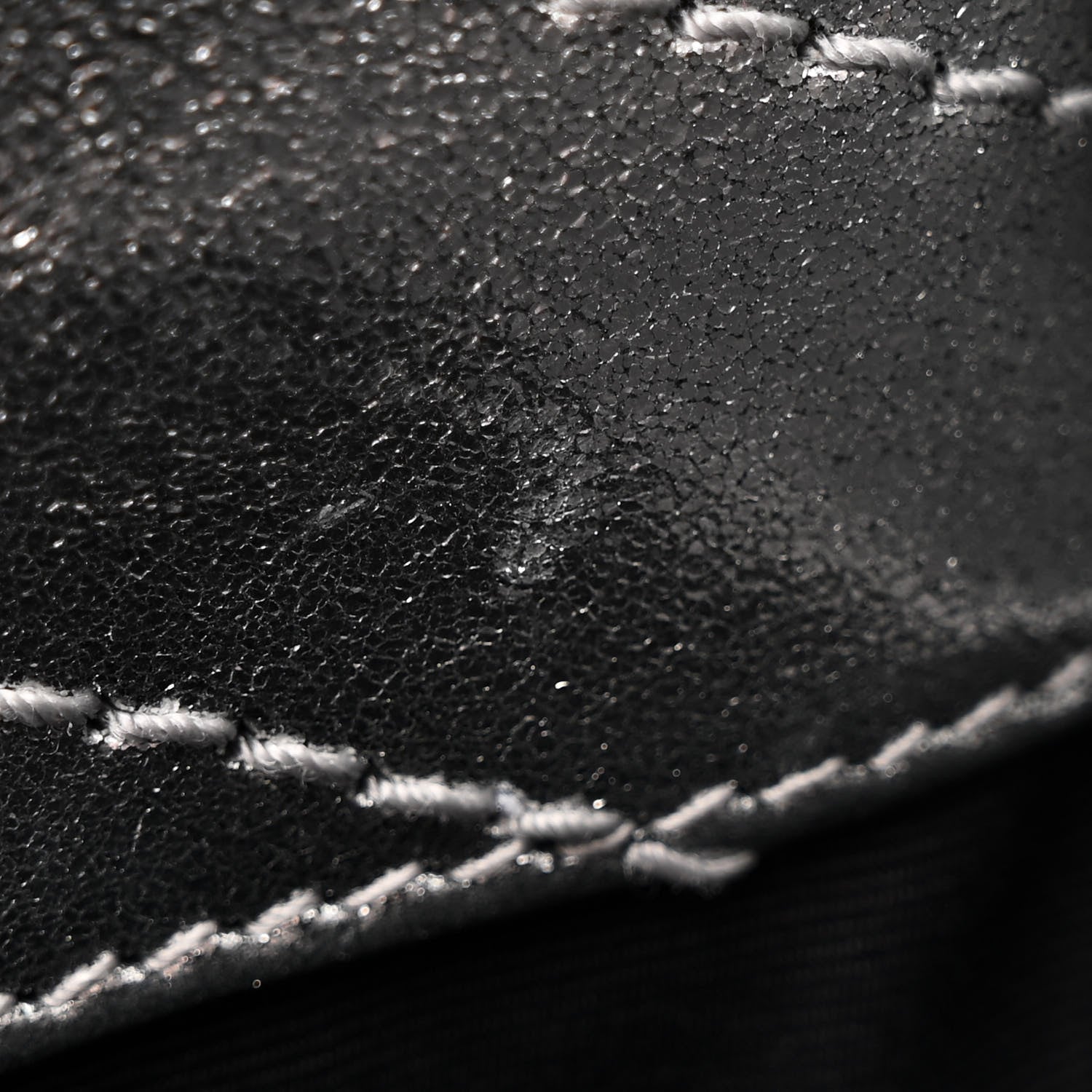 Saint Laurent Metallic Lambskin Matelasse Monogram Medium Niki Chain Satchel Argento 16 of 19