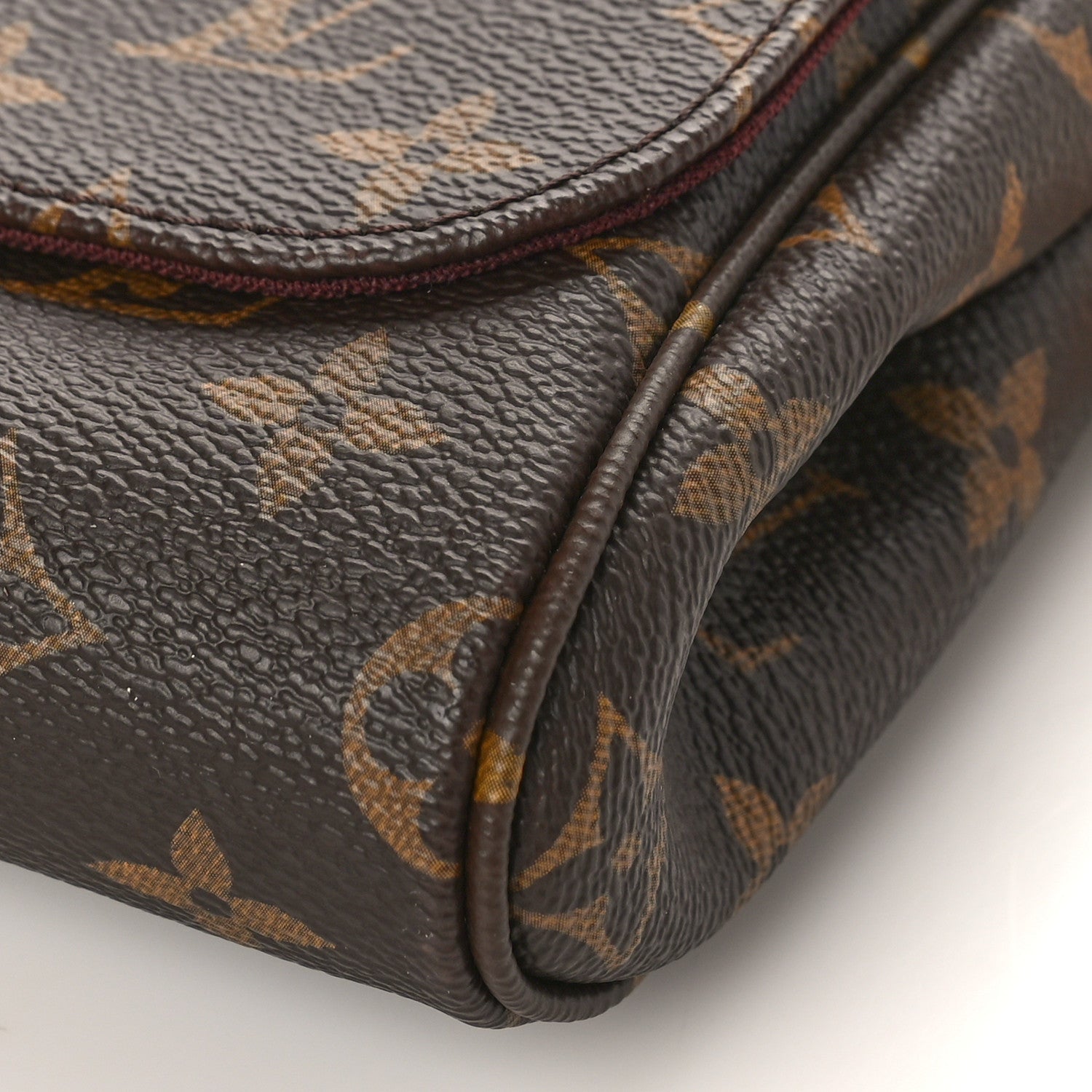 Louis Vuitton Monogram Favorite MM 8 of 8
