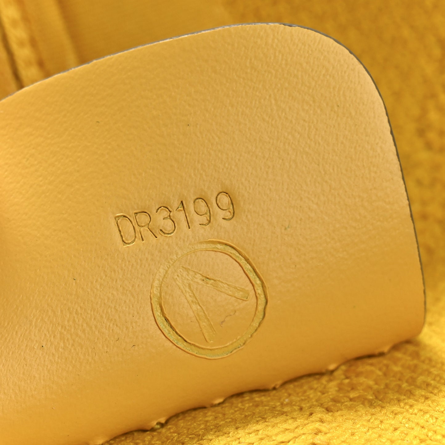 Knit Monogram Horizon Soft Duffle 55 Jaune