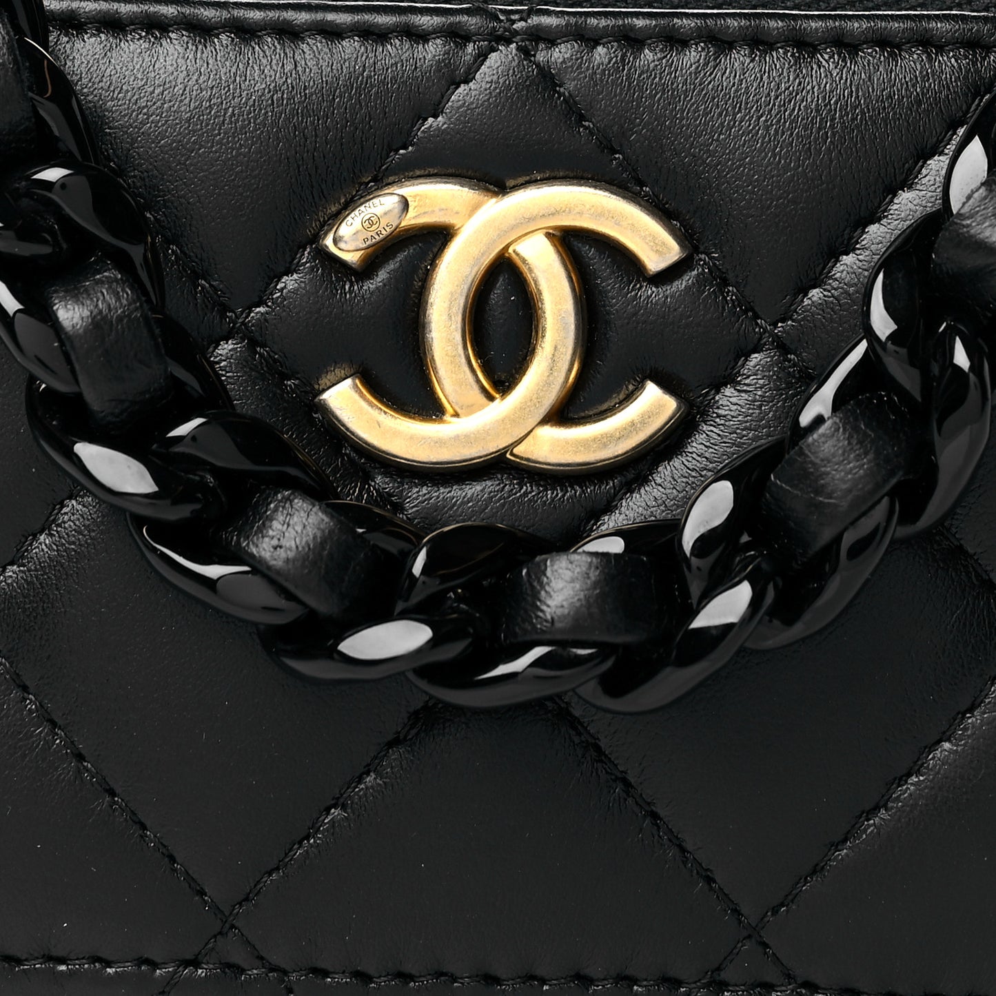Lambskin Quilted Mini Lacquered Chain Clutch Black