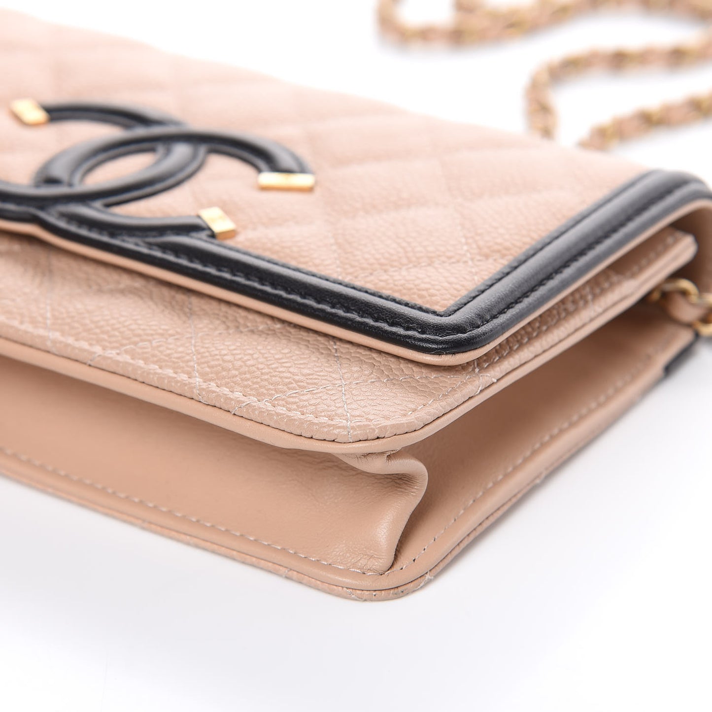 Caviar Quilted CC Filigree Wallet On Chain WOC Beige Black