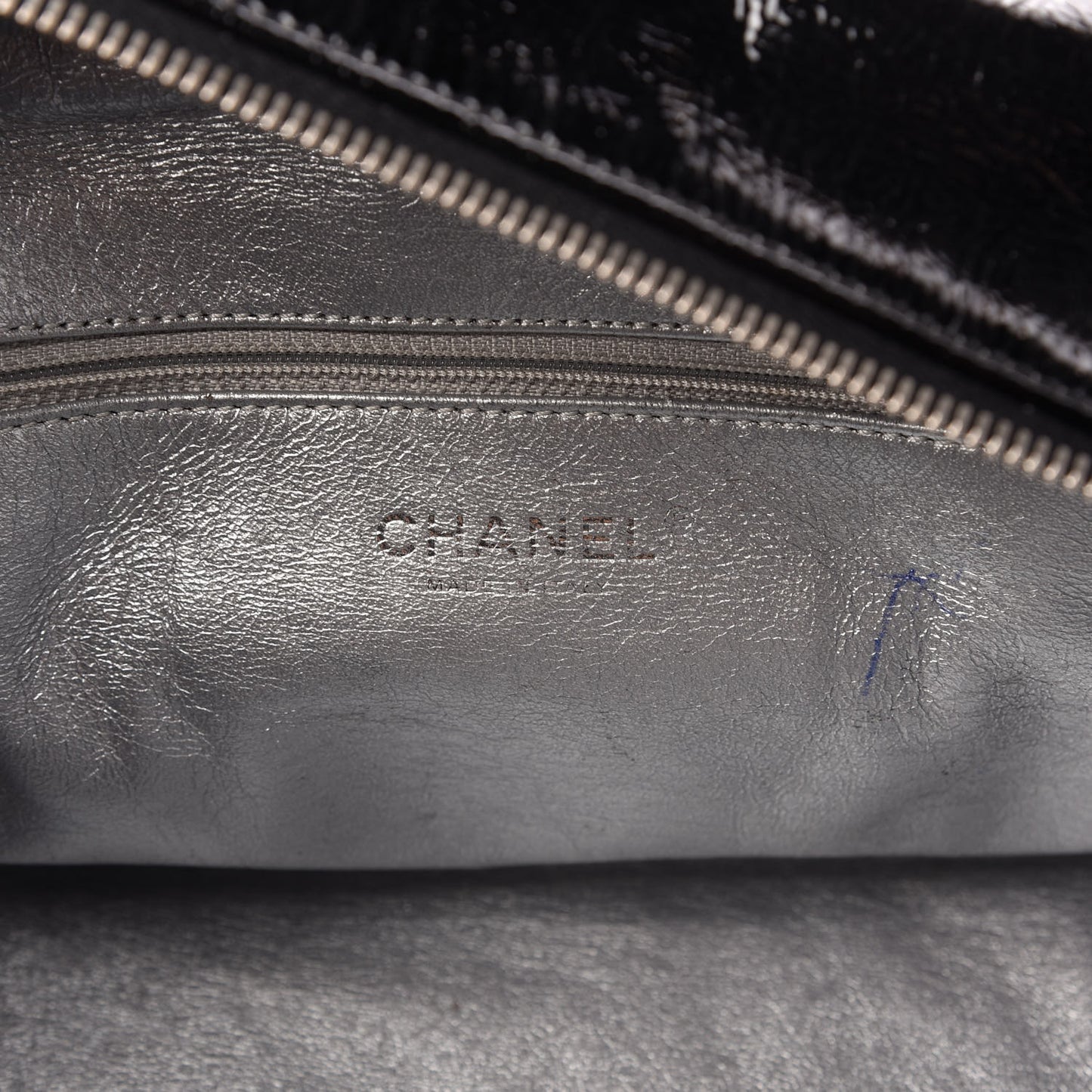 Patent Medium Luxe Ligne Bowler Black