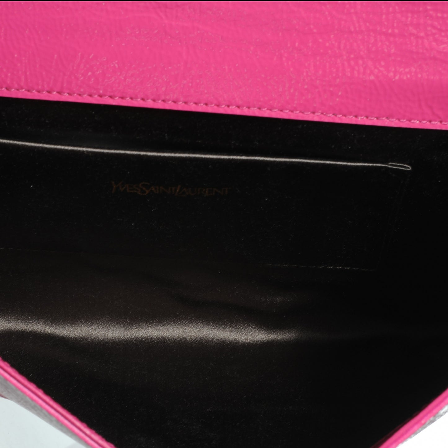 Textured Patent Belle de Jour Clutch Pink