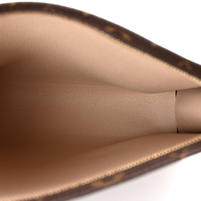 Louis Vuitton Monogram World Tour Toiletry Pouch 26 5 of 6