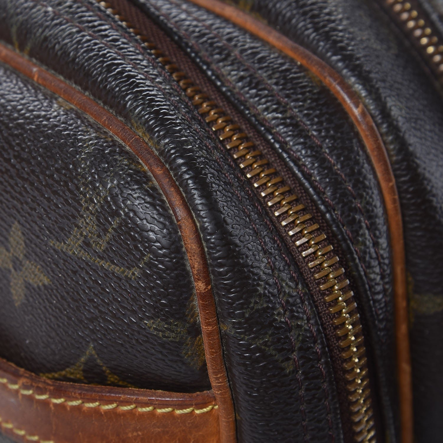Louis Vuitton Monogram Reporter PM 11 of 14