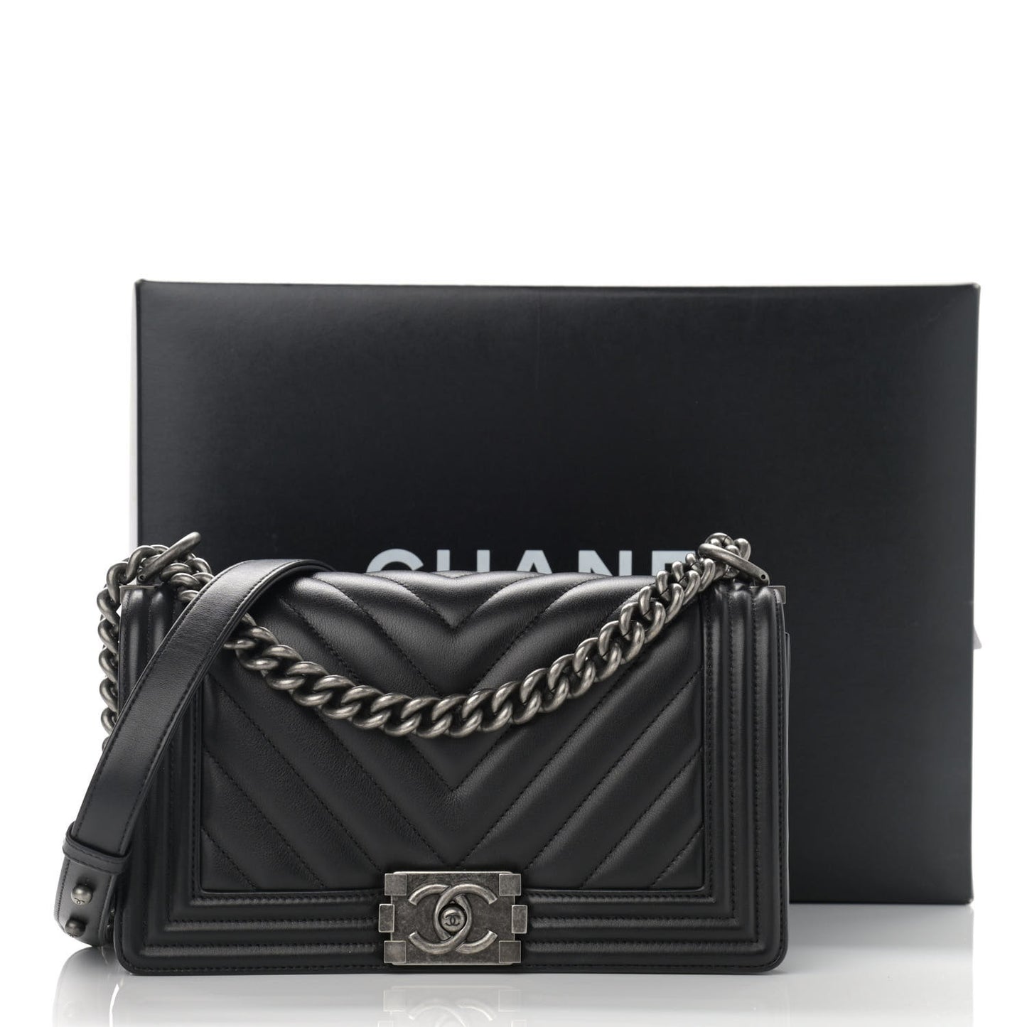 Calfskin Chevron Quilted Medium Boy Flap Black