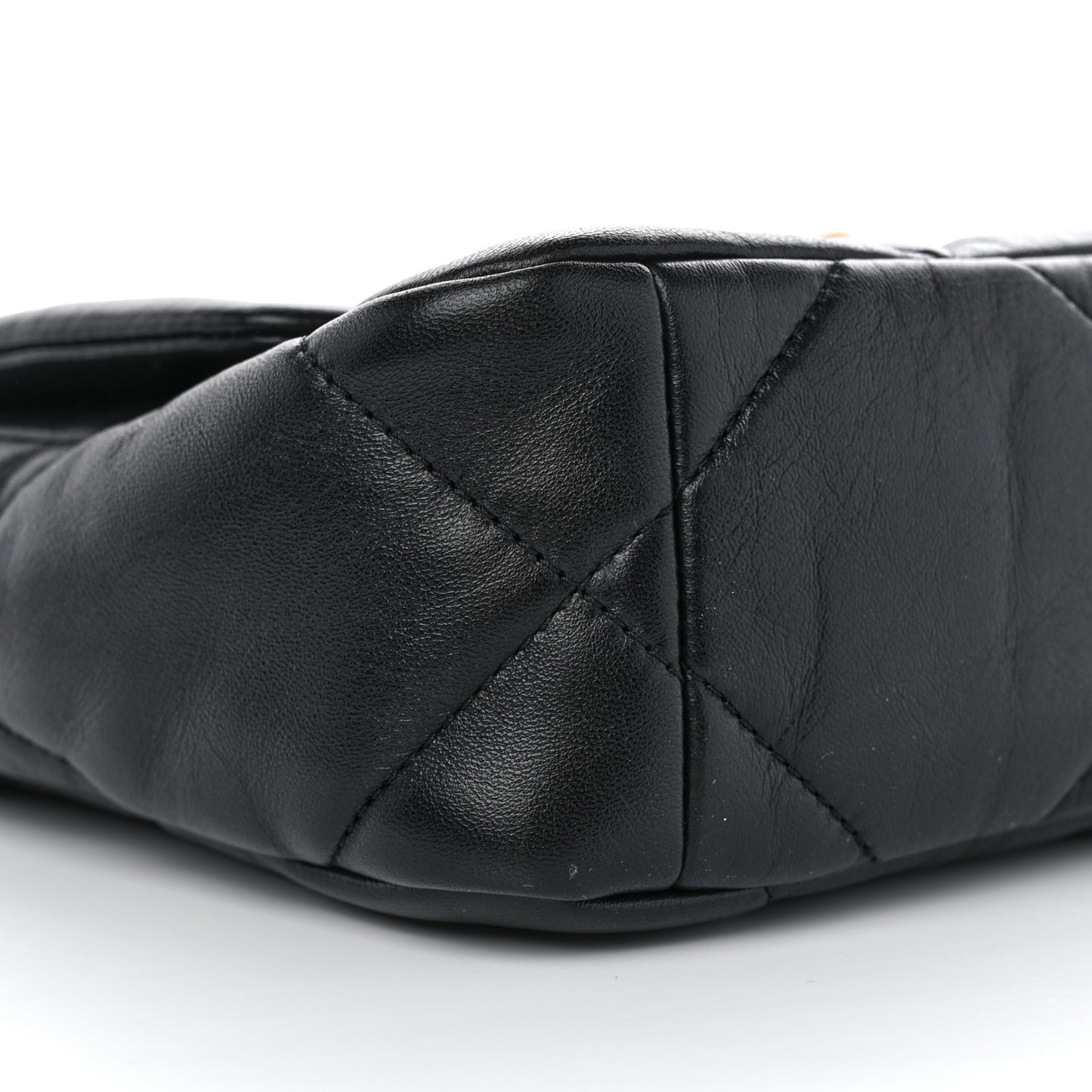 Lambskin Quilted Medium Chanel 19 Flap Black