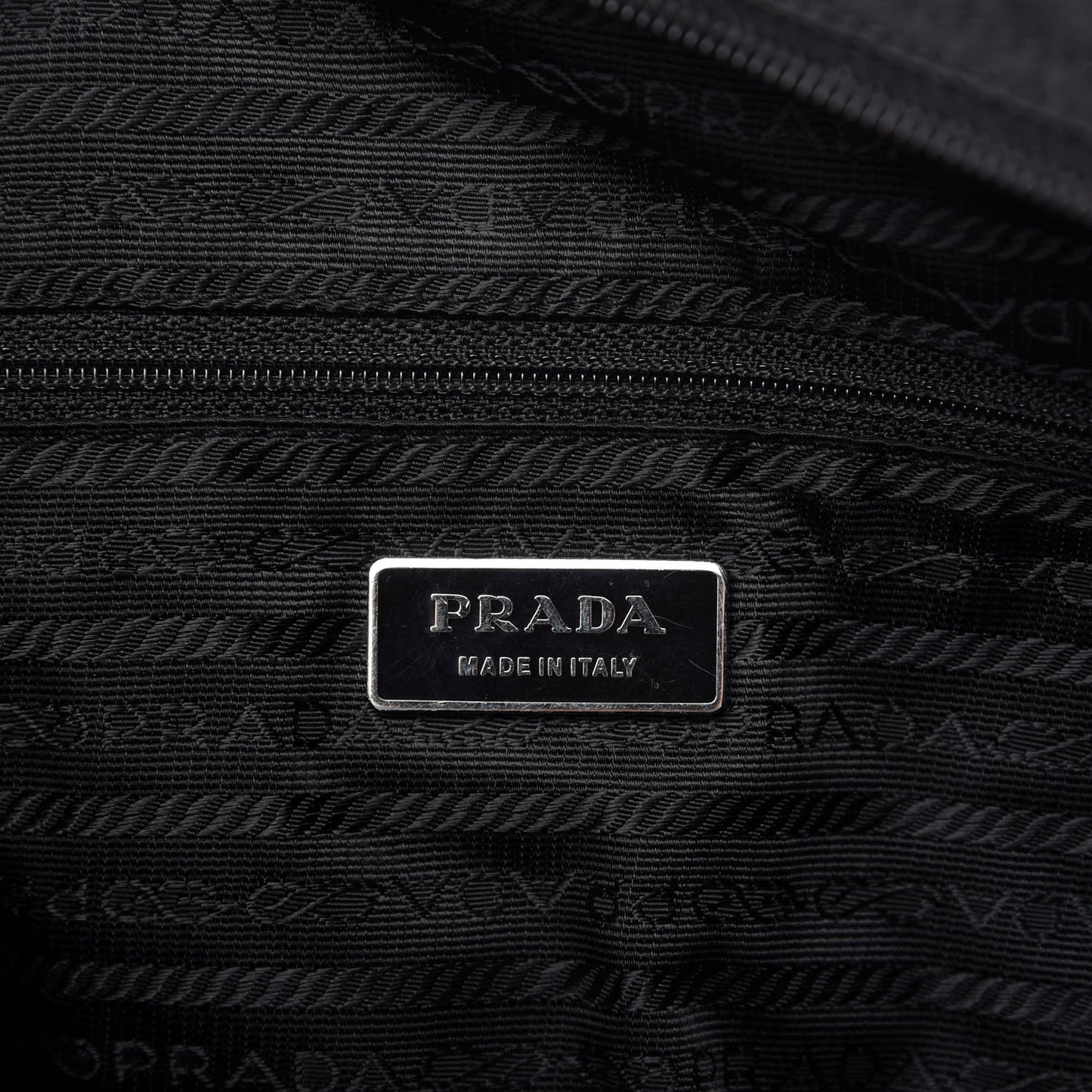 Nylon Vela Messenger Bag Black