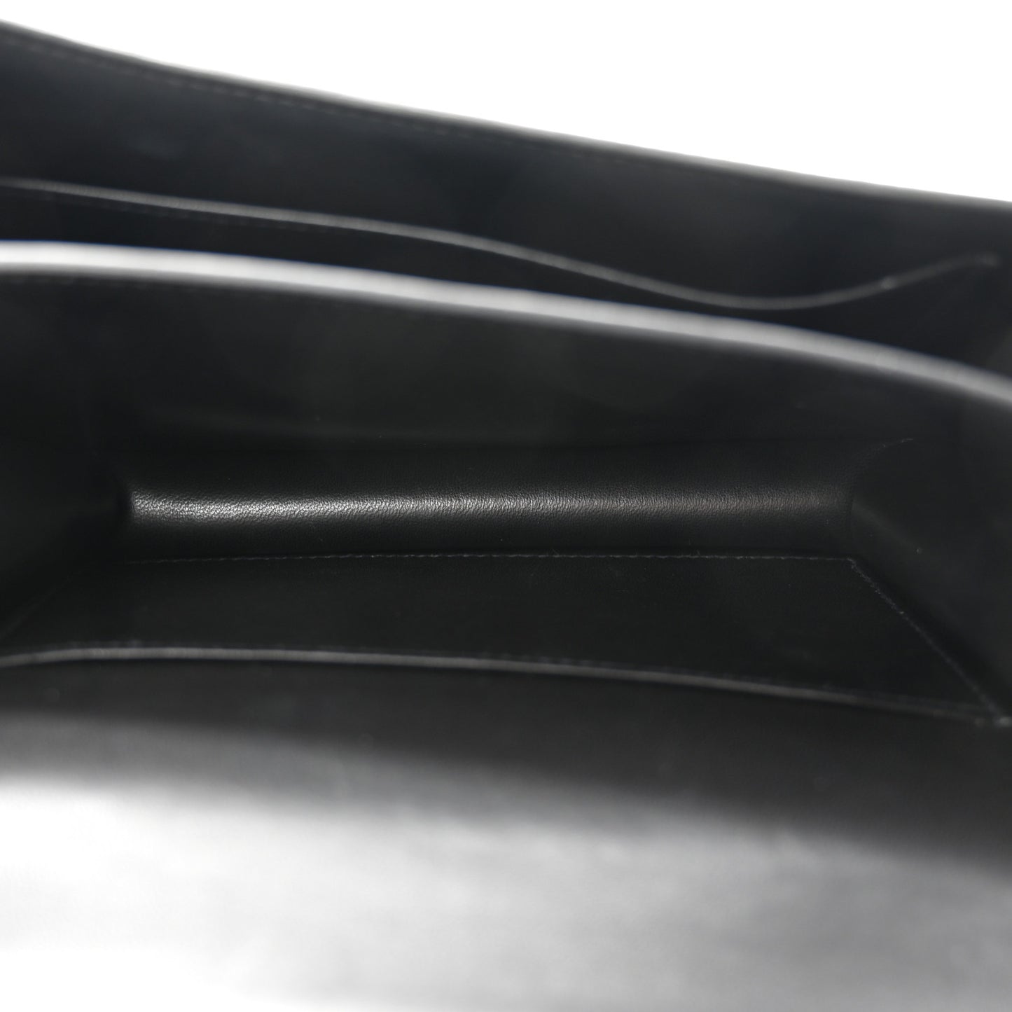 Epsom Constance 18 Black