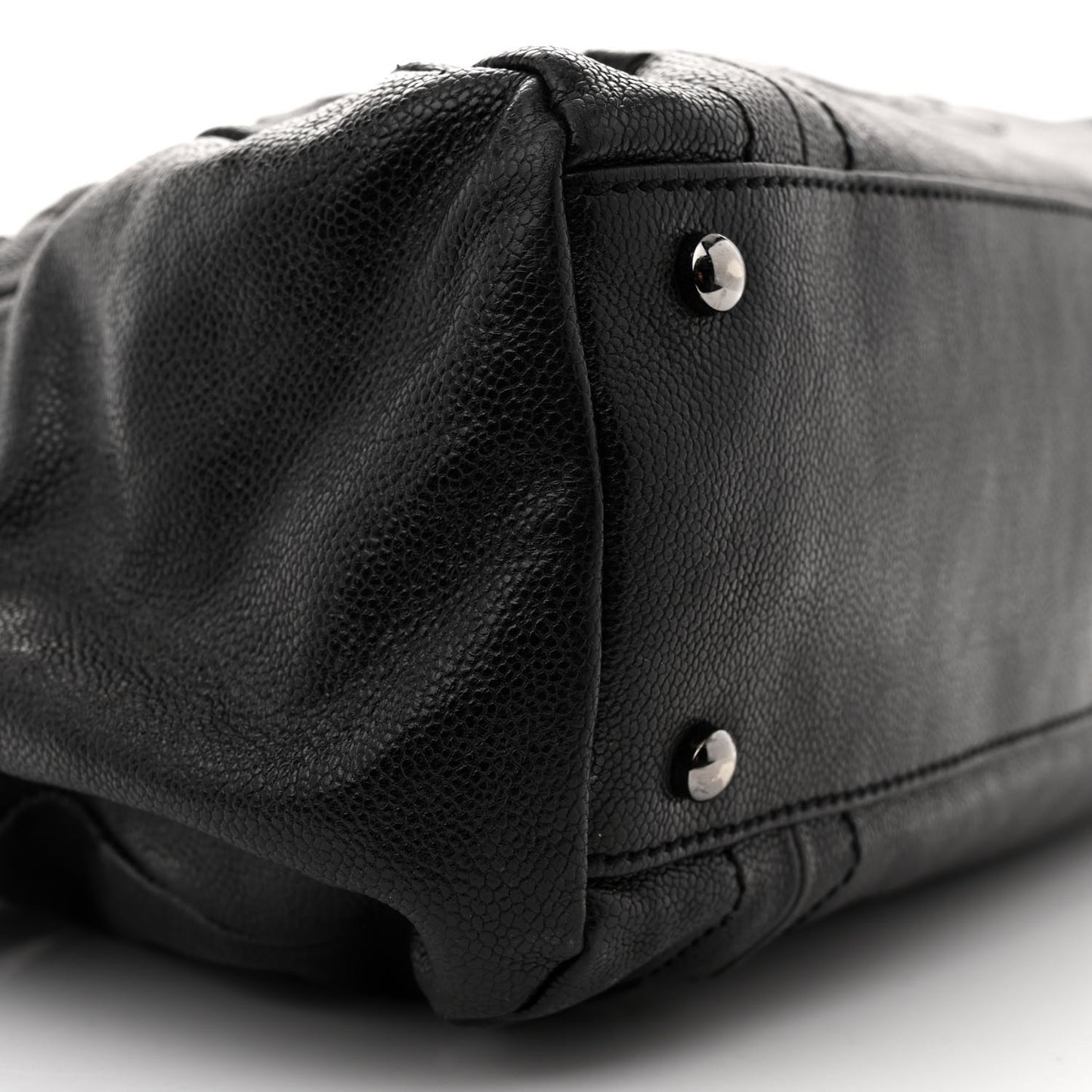 Glazed Caviar Modern Chain Tote Black