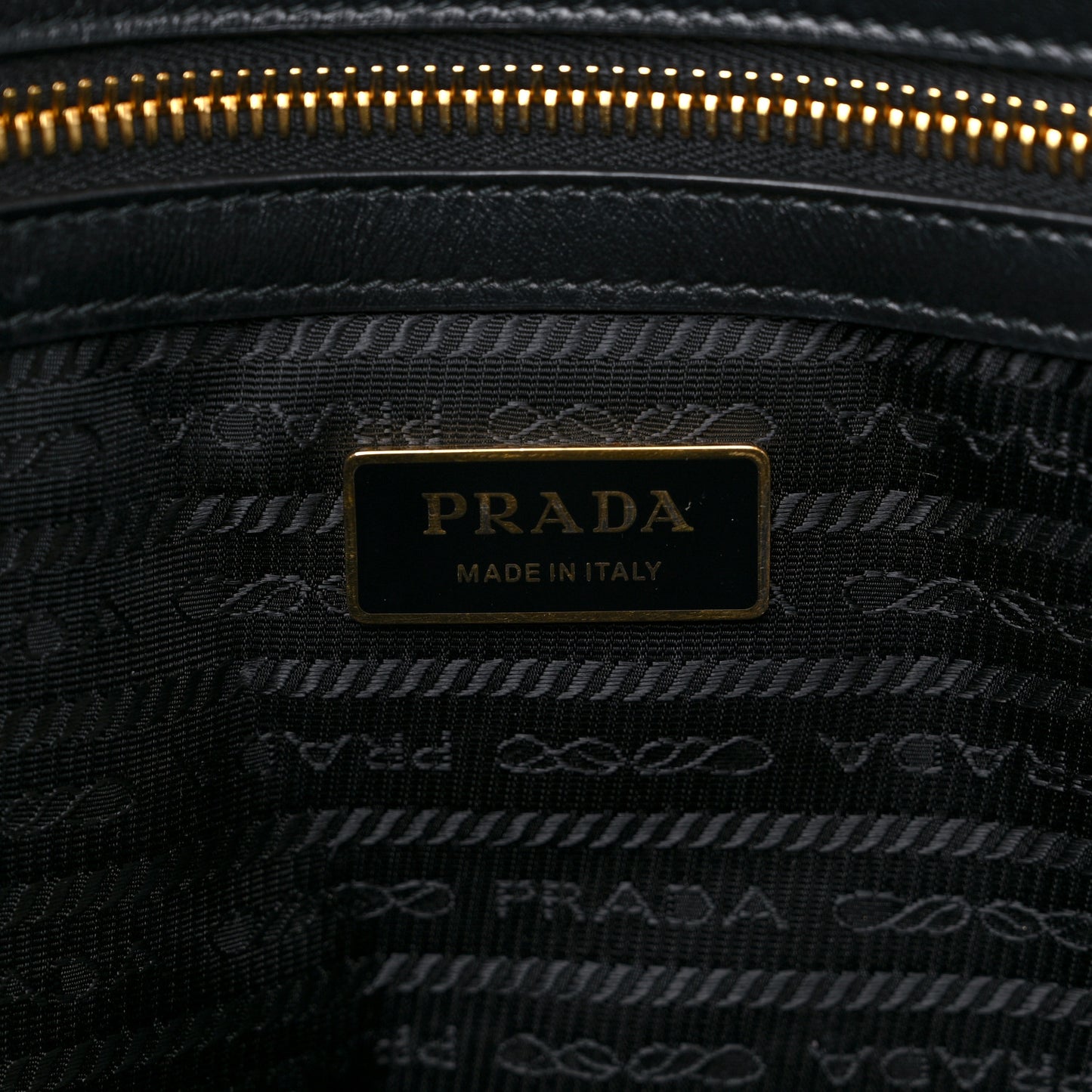 Jacquard Saffiano Triangolo Symbole Embroidered Large Tote Black Corda