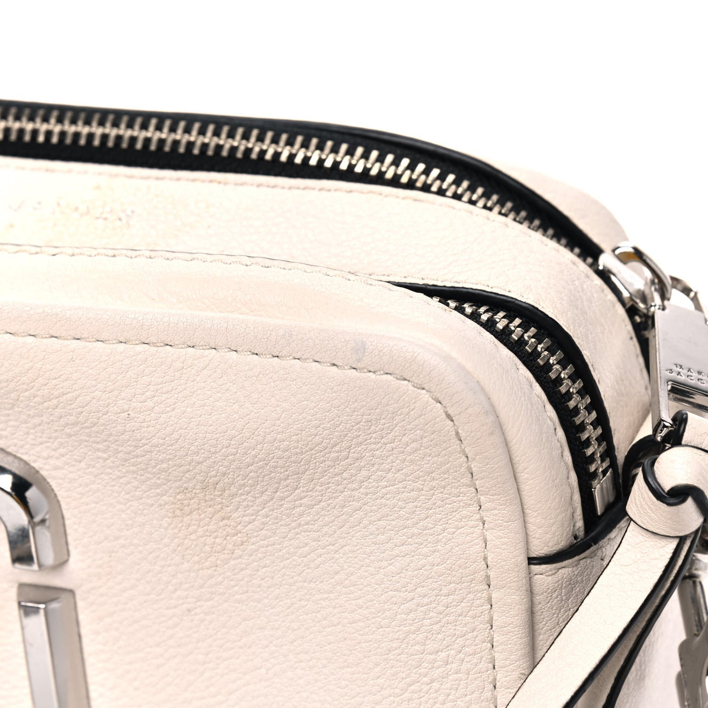 Supple Natural Grain Calfskin The Softshot 21 Bag Cream