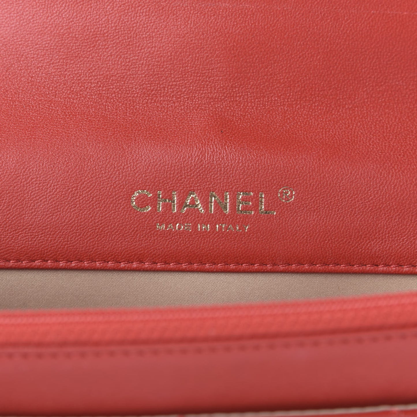 Lambskin Quilted Golden Class Wallet on Chain WOC Red