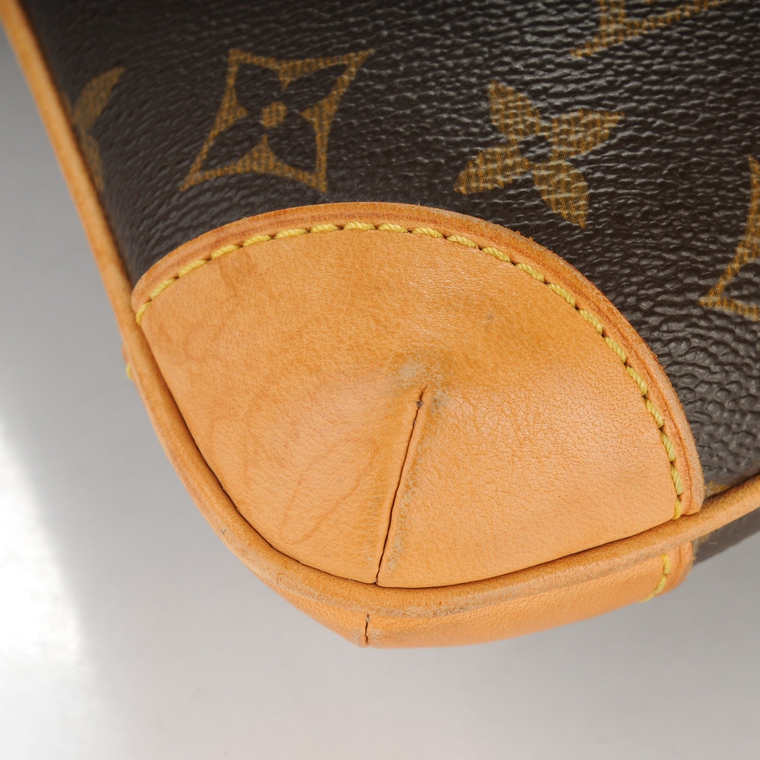 Louis Vuitton Monogram Sac Coussin GM 8 of 9