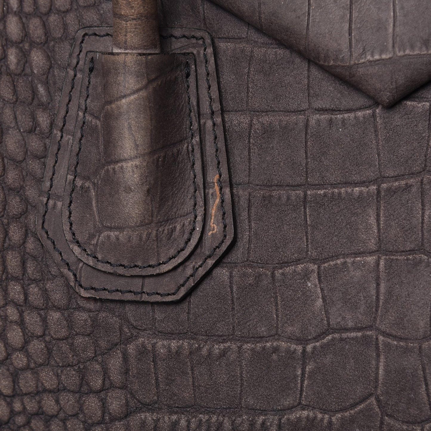 Nubuck Crocodile Embossed Medium Antigona Washed Black
