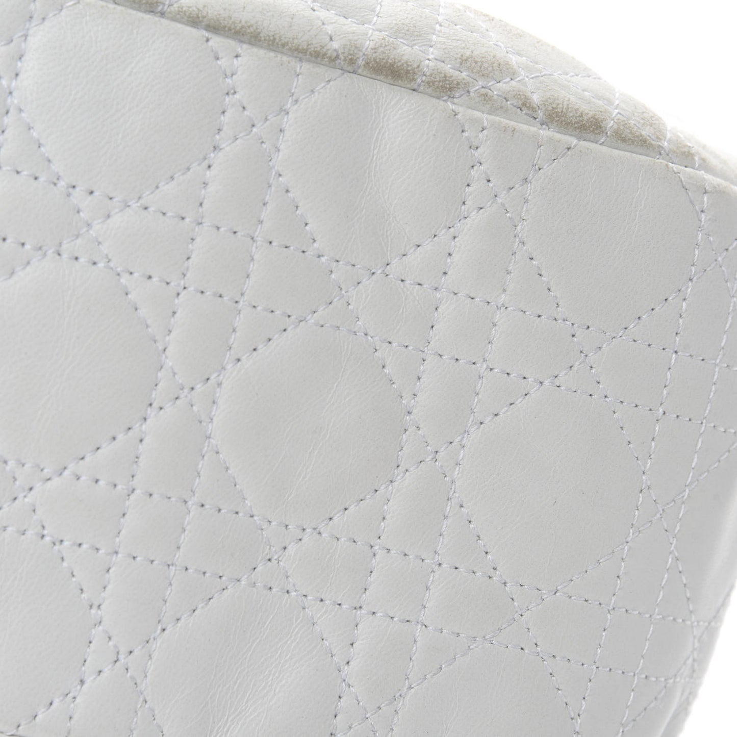 Lambskin Cannage Medium Dior Soft Hobo White