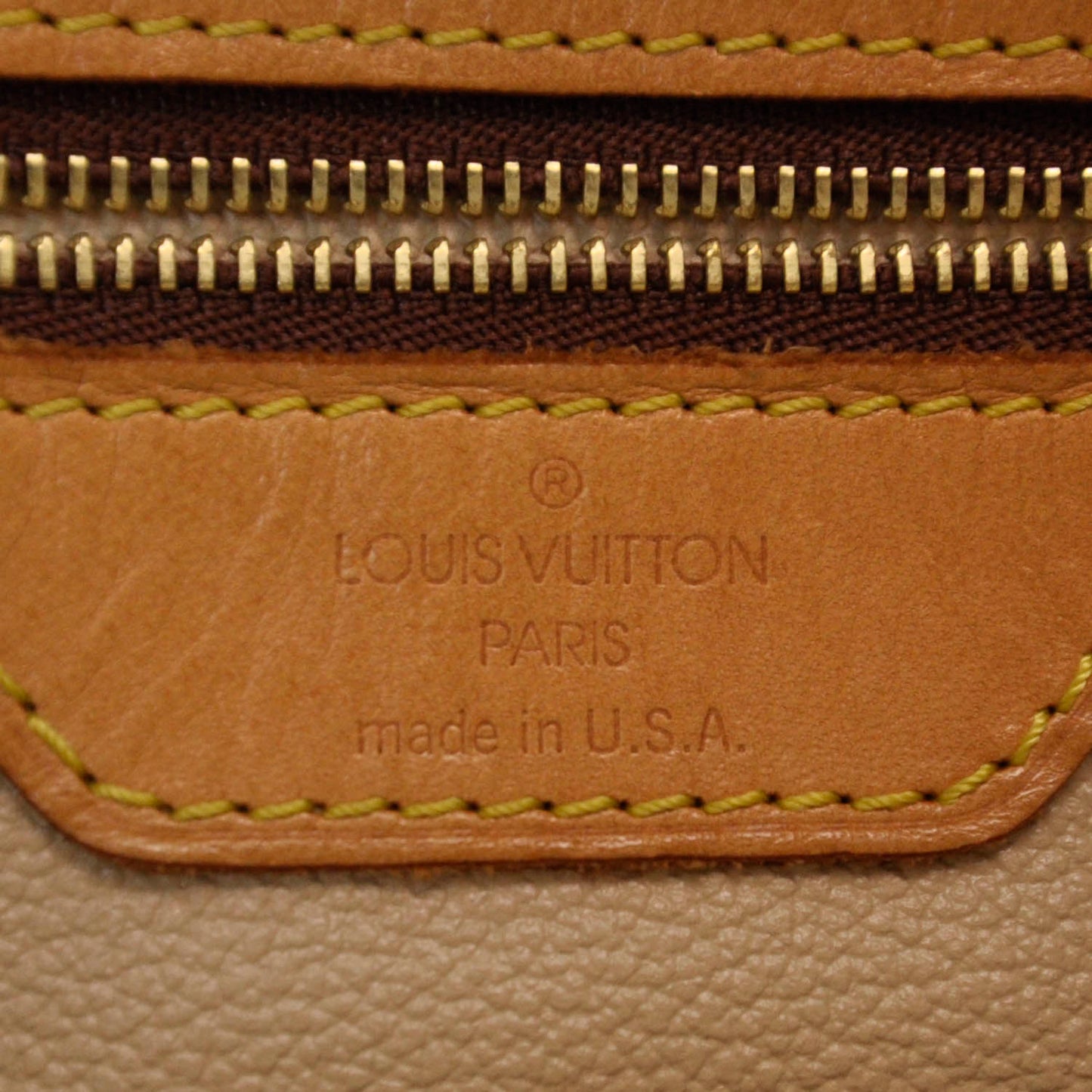 Monogram Petit Bucket 23