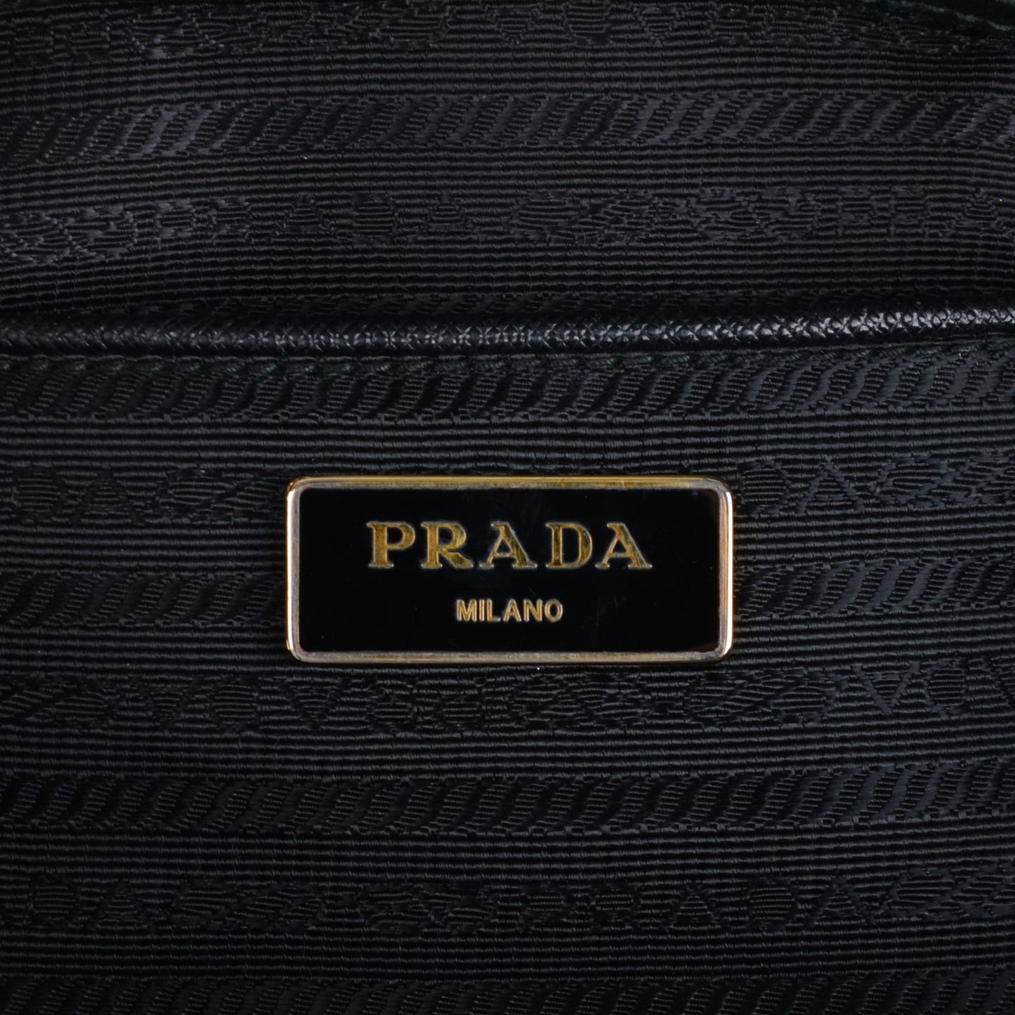 Saffiano Lux Medium Promenade Tote Black