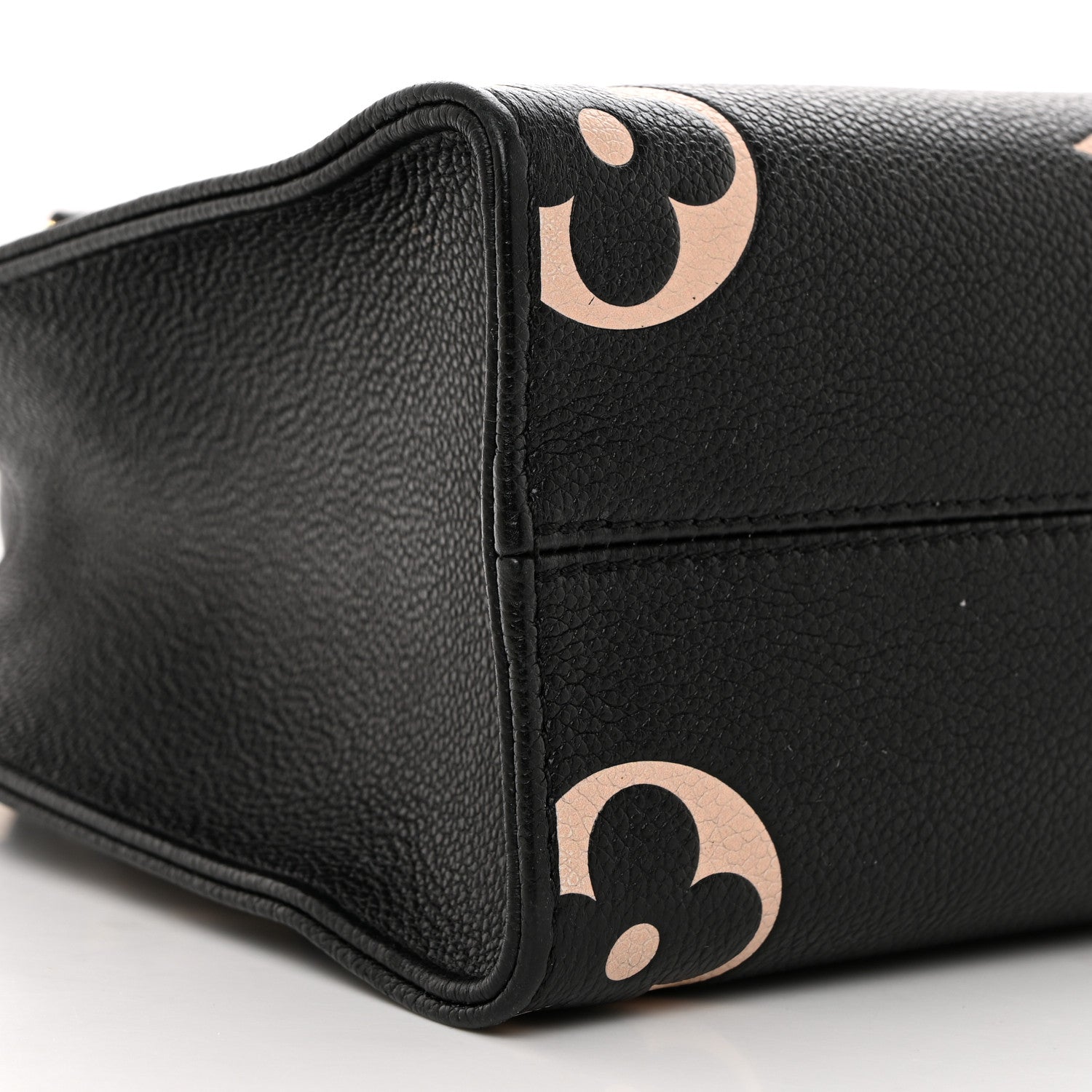 Louis Vuitton Empreinte Monogram Giant Onthego PM Black Beige 8 of 10