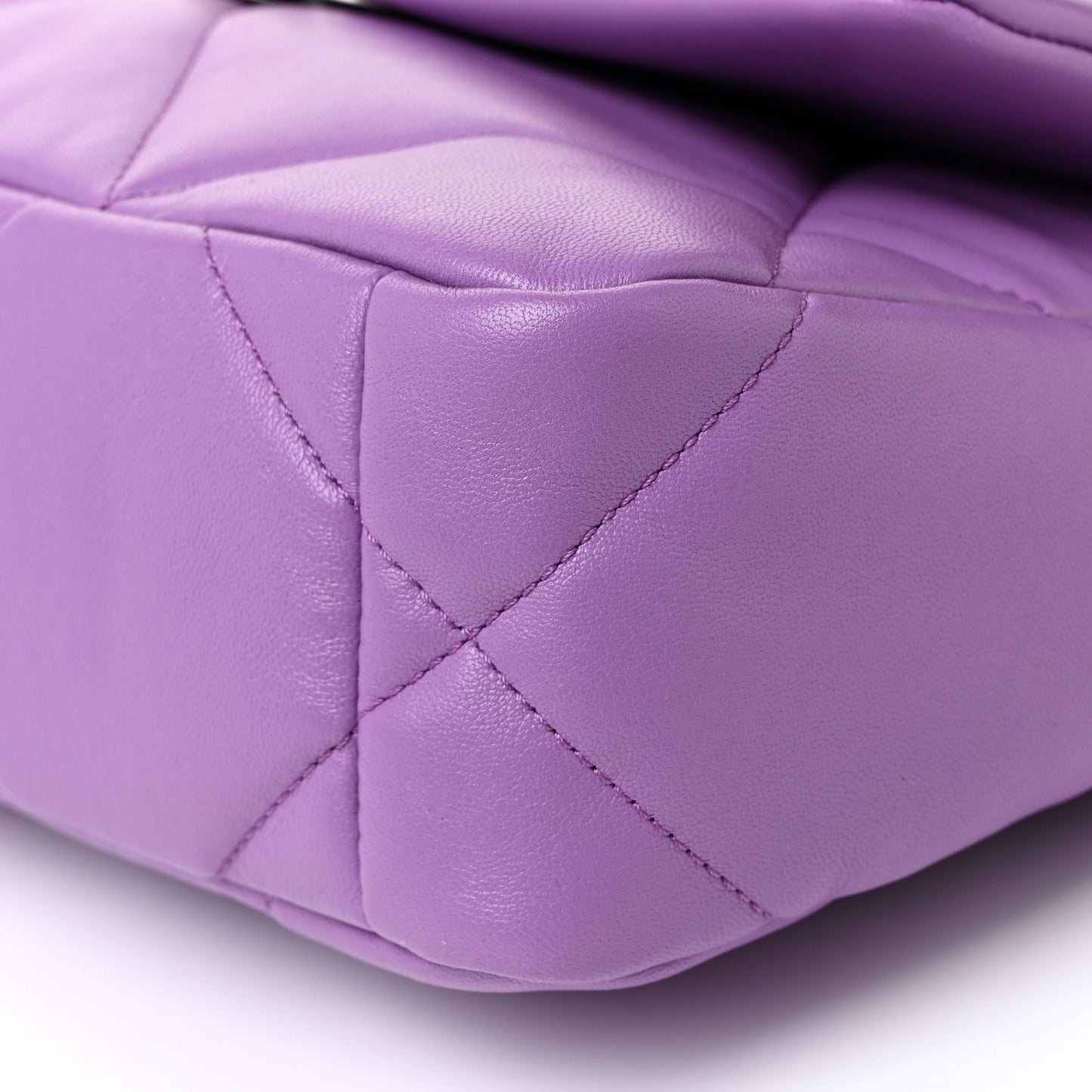 Lambskin Quilted Medium Chanel 19 Flap Light Purple