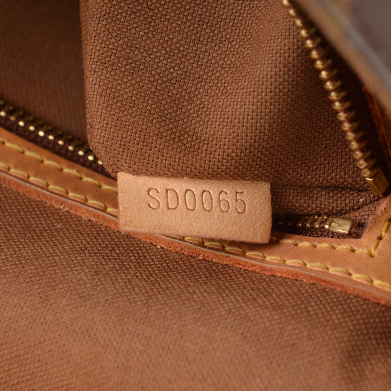 Louis Vuitton Monogram Mini Looping 7 of 8