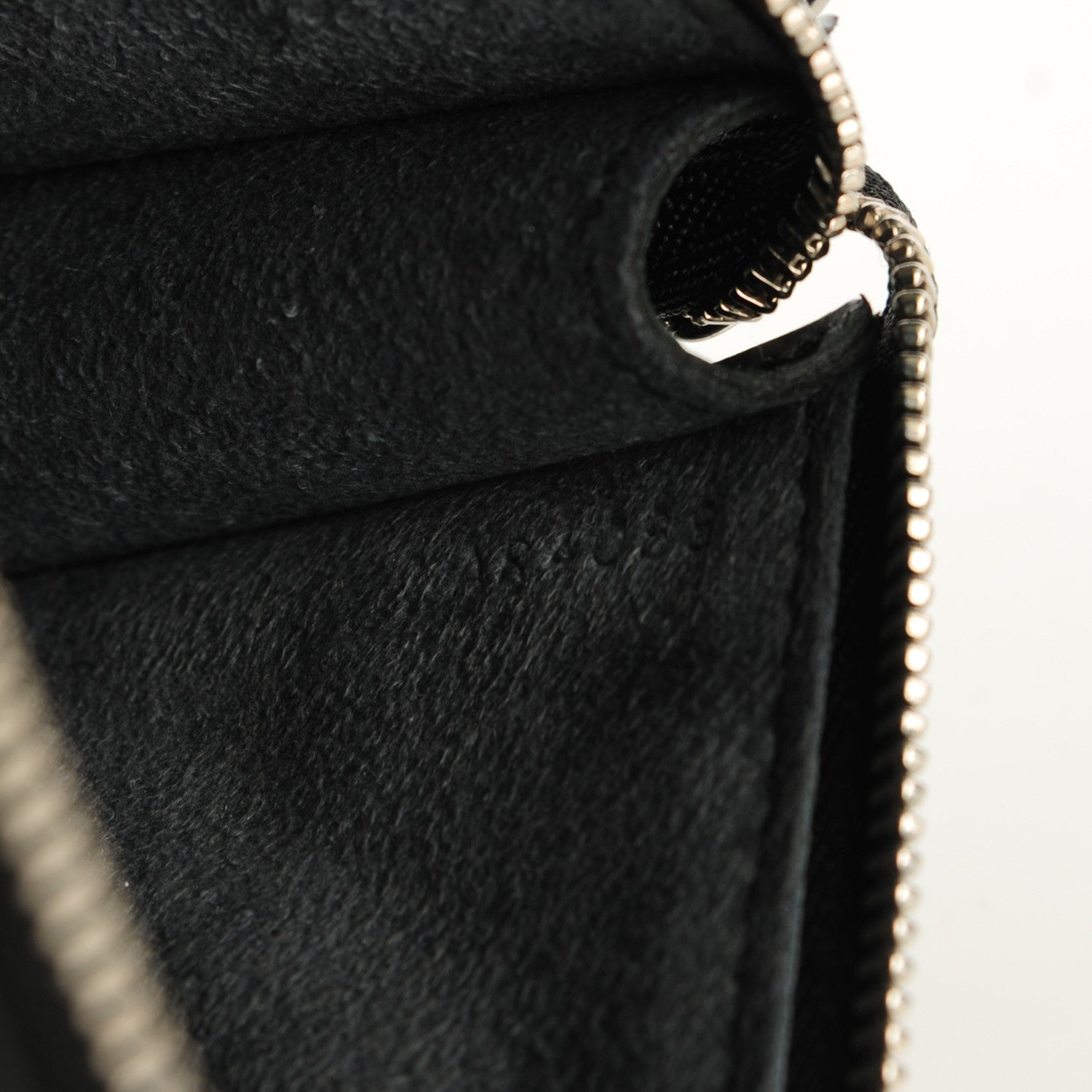 Louis Vuitton Epi Pochette Accessories 24 Black 7 of 7