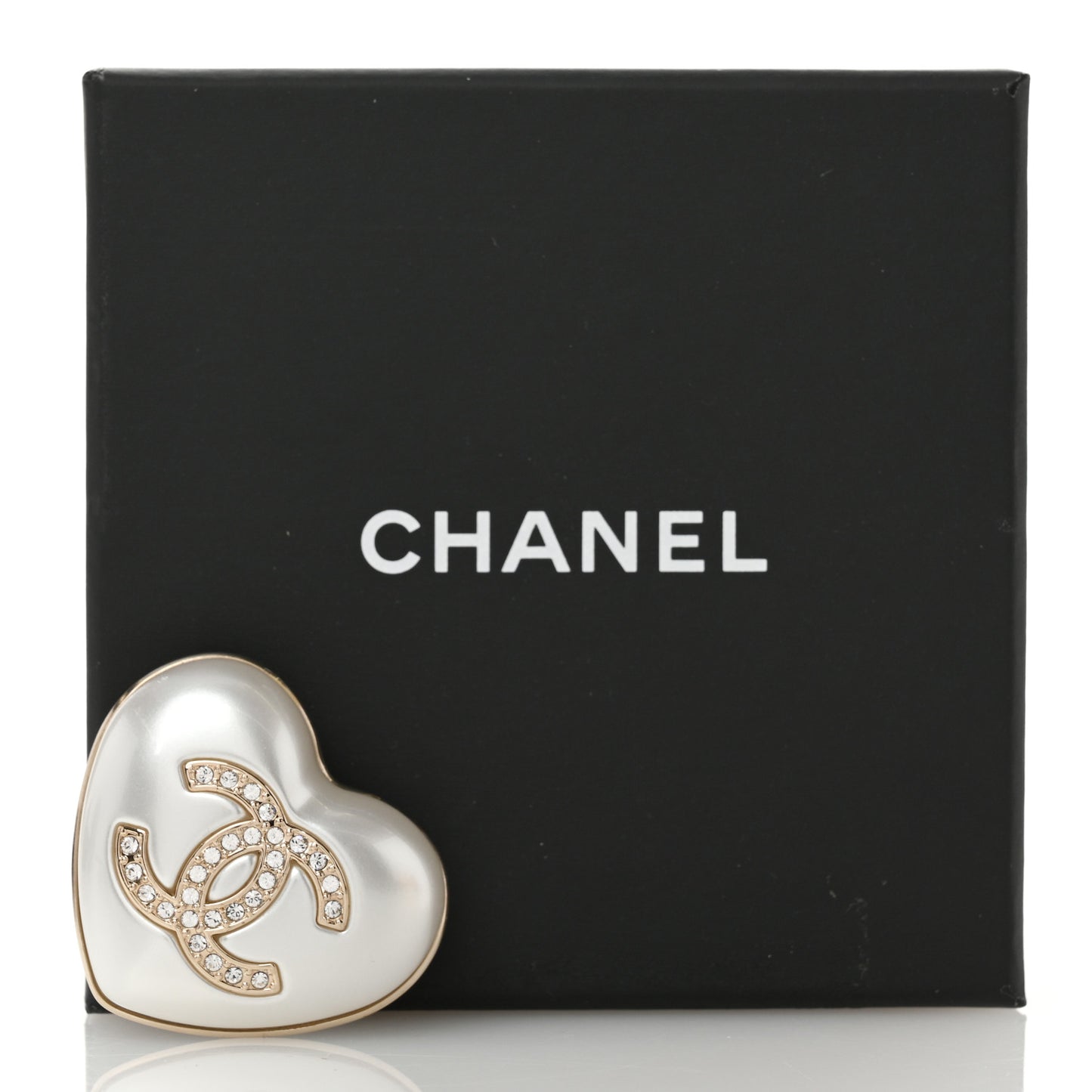 Resin Crystal CC Heart Brooch Pearly White Gold