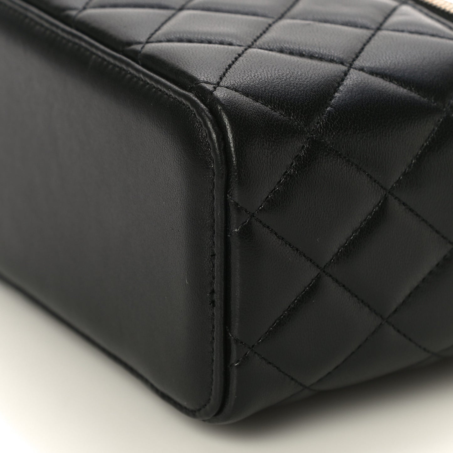 Lambskin Quilted Small Top Handle Vanity Case With Chain Black