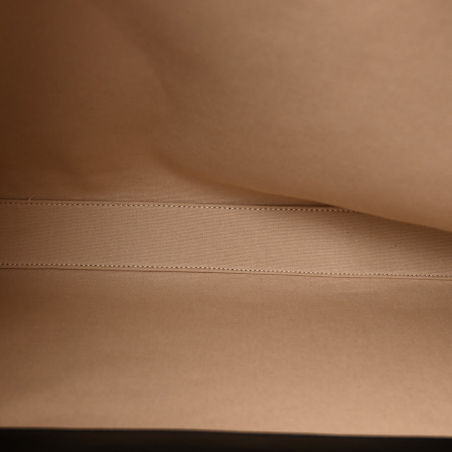 Smooth Calfskin Large Soft Antigona Black