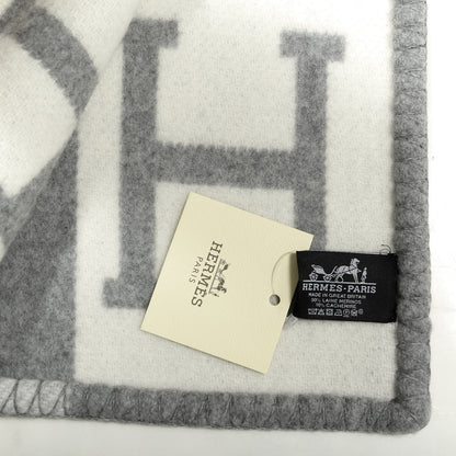 Hermes Wool Cashmere Avalon III Blanket Ecru Gris Clair 3 of 4