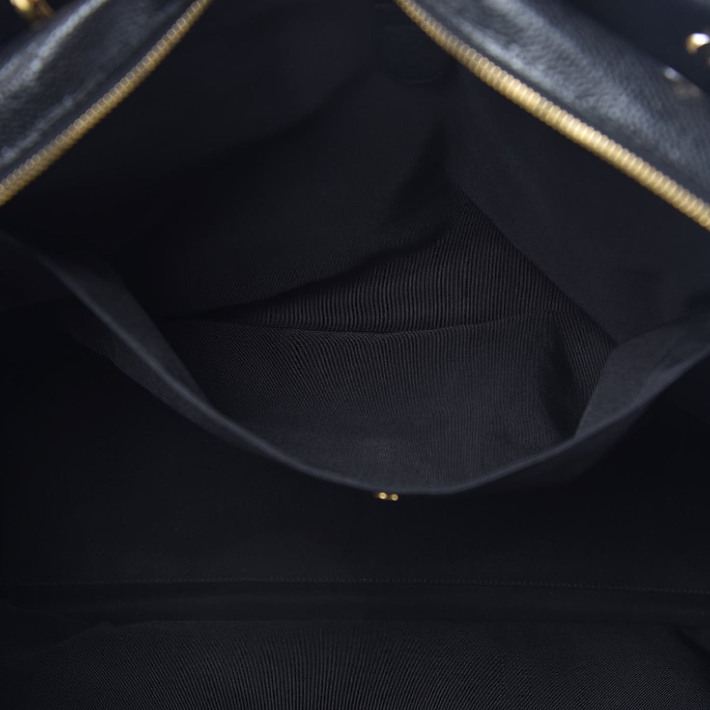 Caviar Quilted CC Tote Black