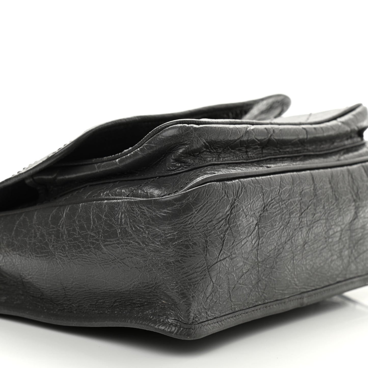 Crinkled Calfskin Matelasse Monogram Medium Niki Chain Pebble