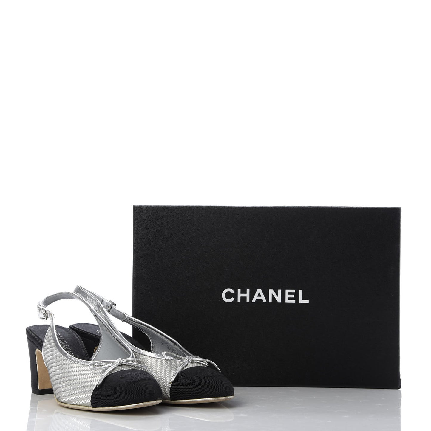 Woven Plastic Grosgrain Cap Toe CC Slingback Pumps 39 Black Silver