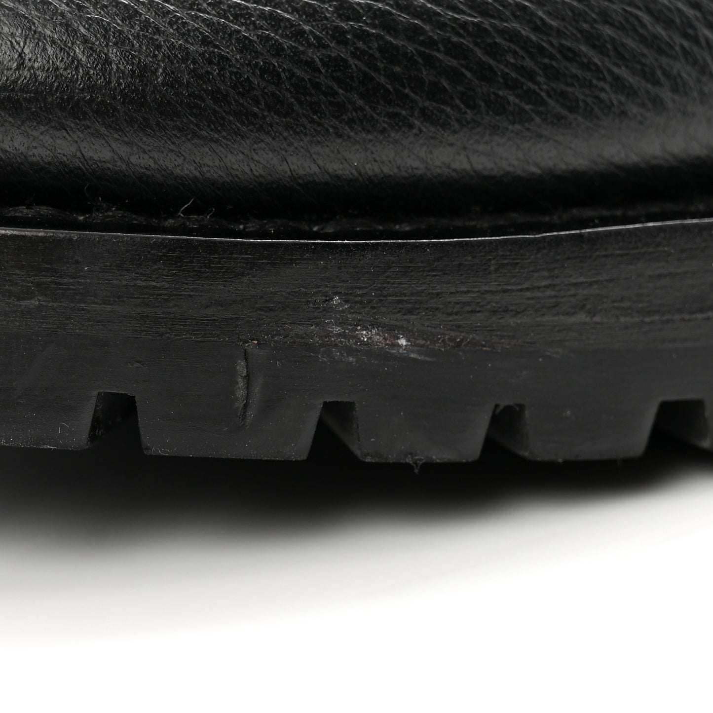 Grained Calfskin Monogram Discovery Flat Ankle Boots 40