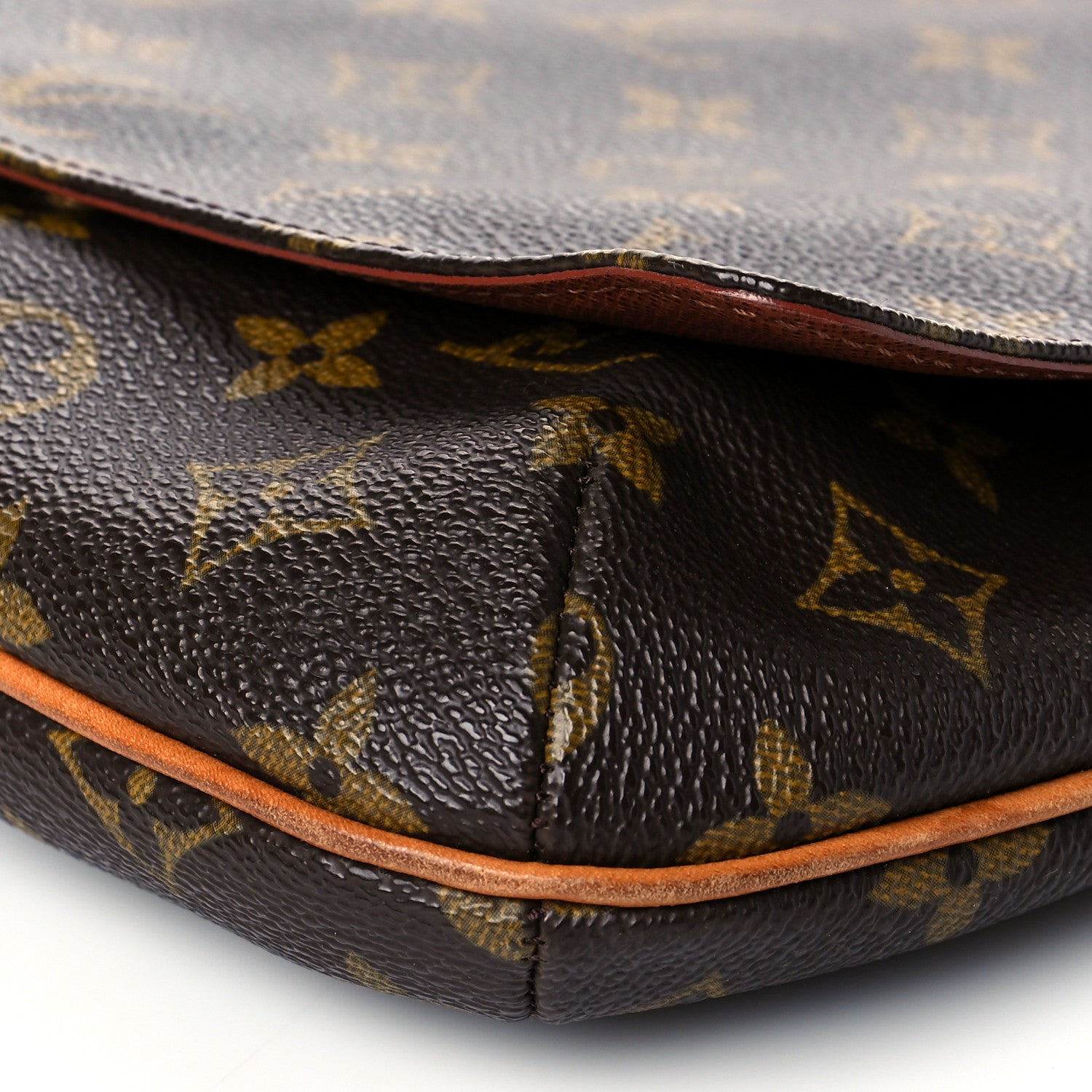 Louis Vuitton Monogram Musette Tango 9 of 9