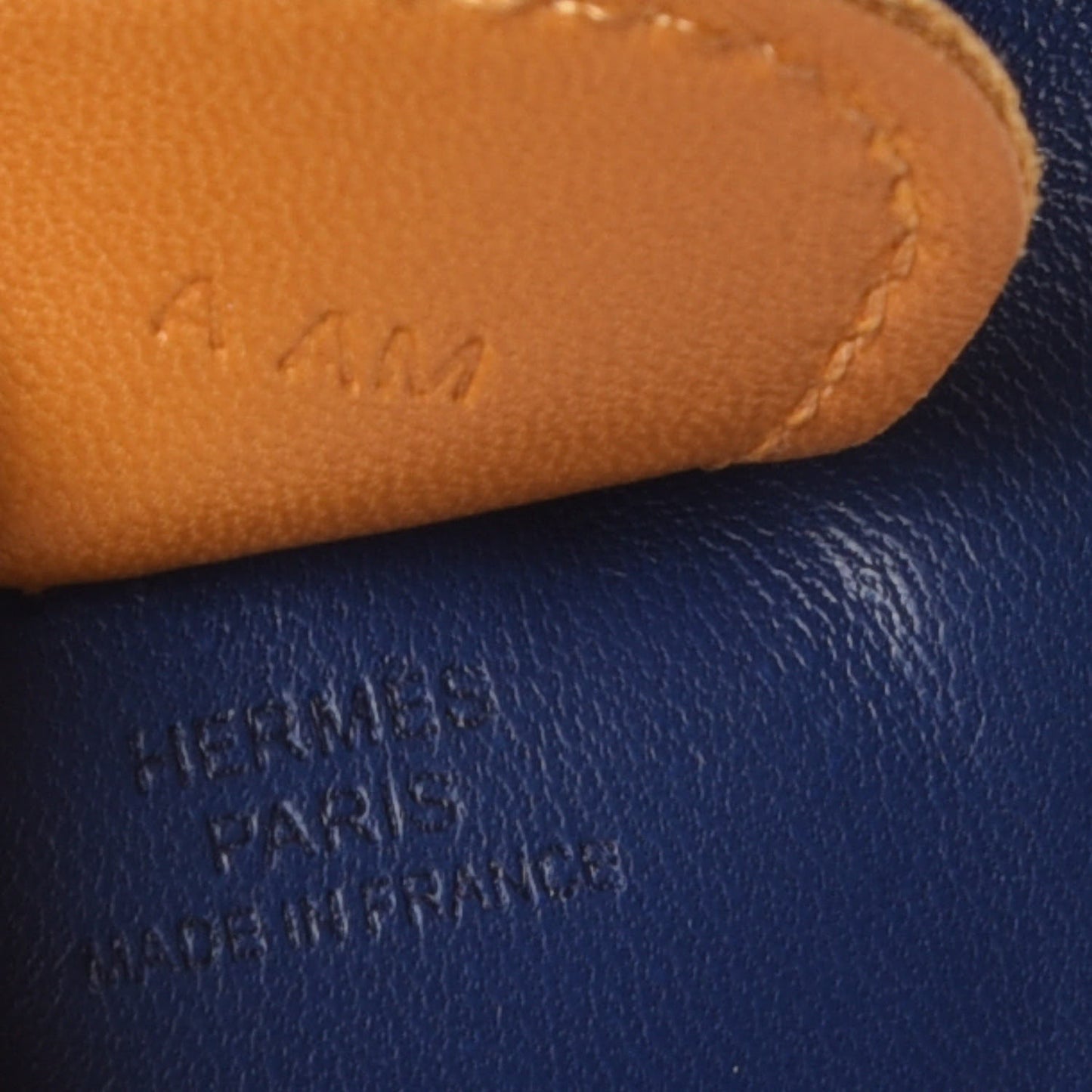 Milo Lambskin Grigri Rodeo Horse Bag Charm MM Bleu Saphir Rose Pourpre Naturel Bouton D'Or