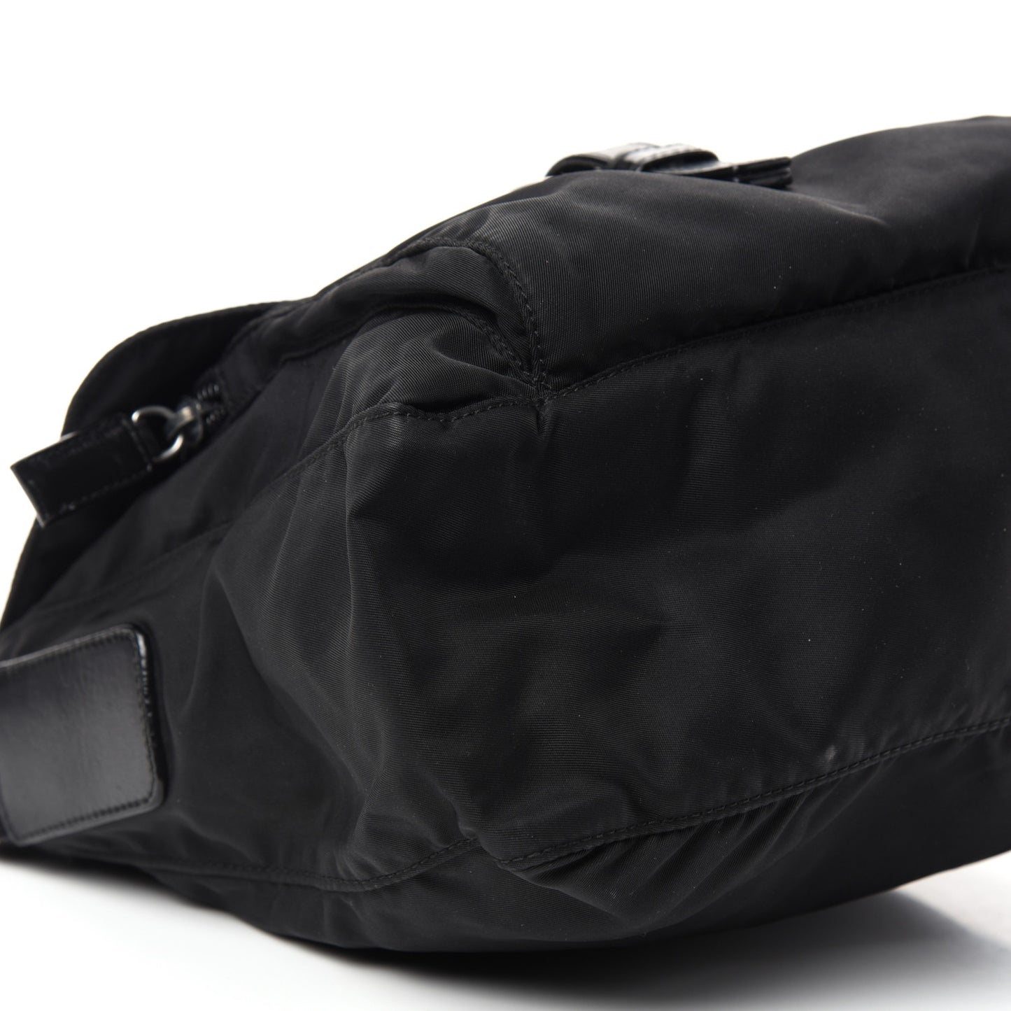 Nylon Vela Messenger Black