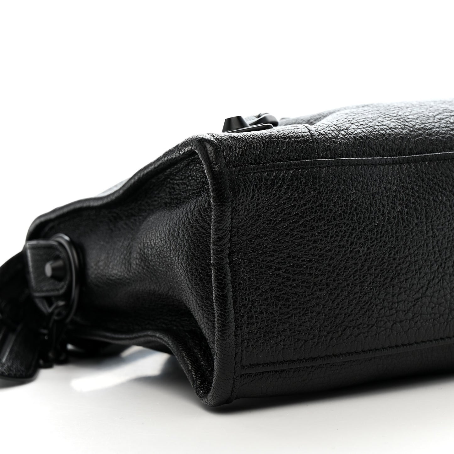 Chevre Black Metallic Edge Hardware S City Black