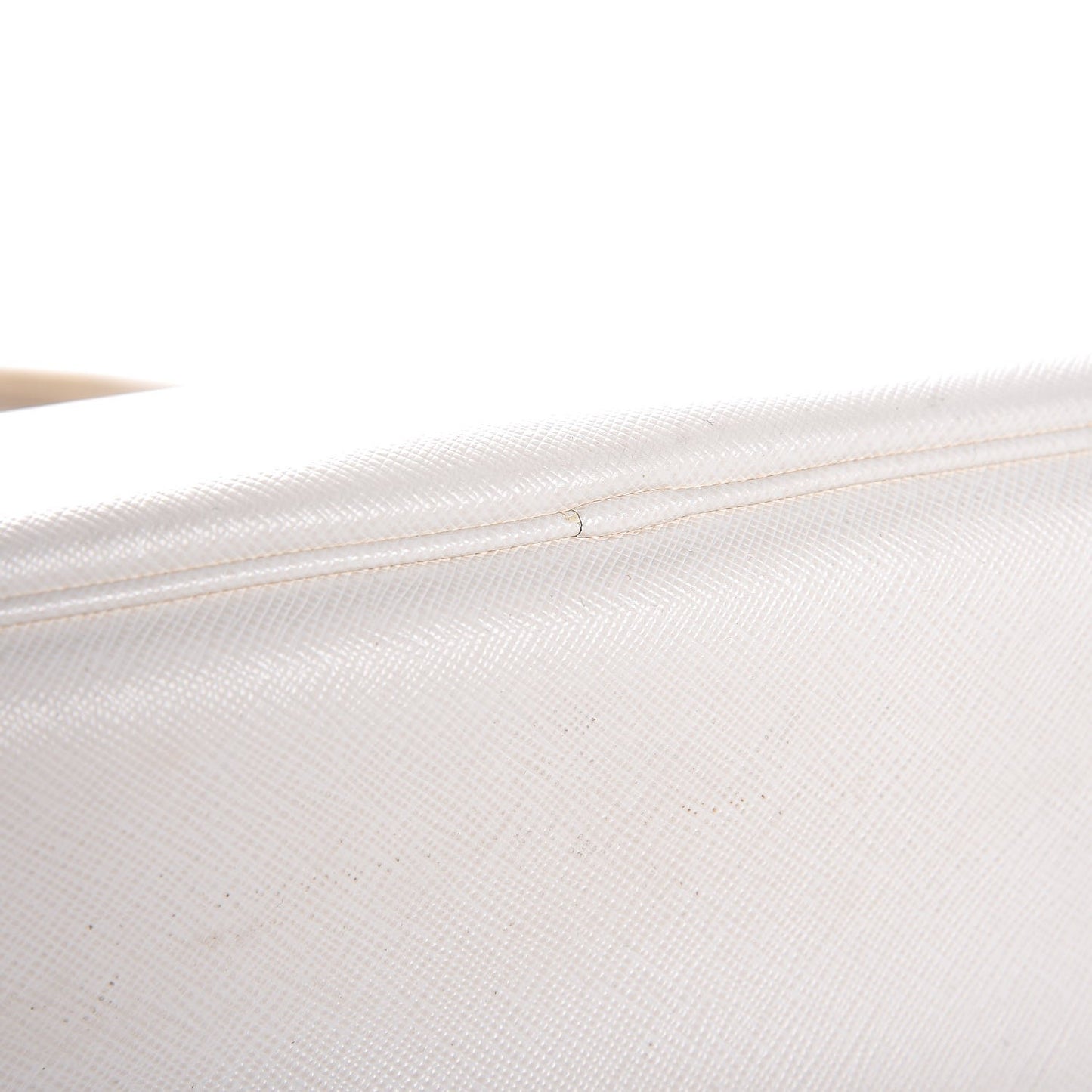 Saffiano Lux Medium Tote Talco