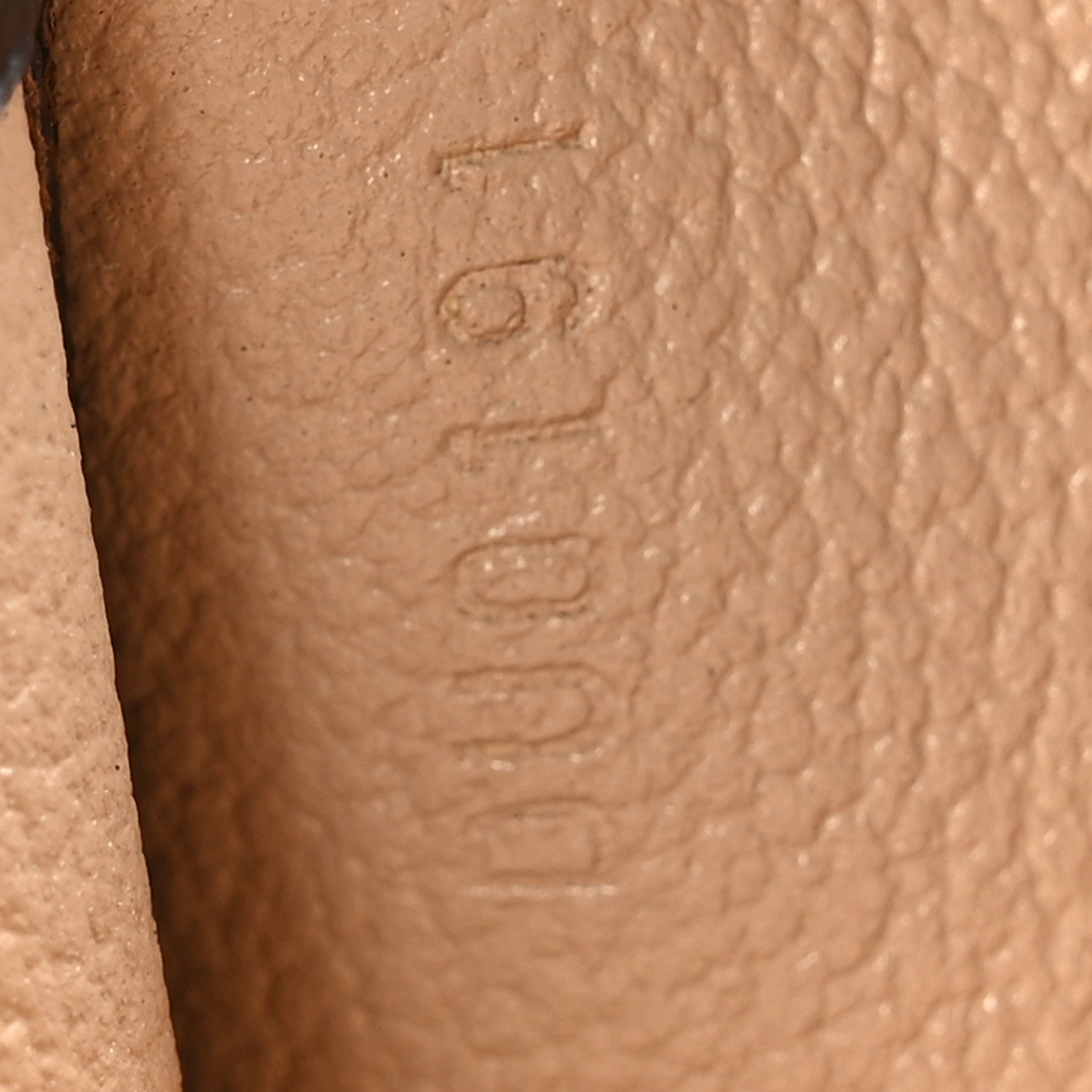 Louis Vuitton Monogram Toiletry Pouch 19 6 of 9