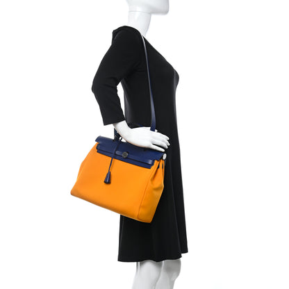 Hermes Military Toile Vache Hunter Verso Herbag Zip Retourne 31 PM Jaune Or Bleu Outremer Bleu Saphir 2 of 13