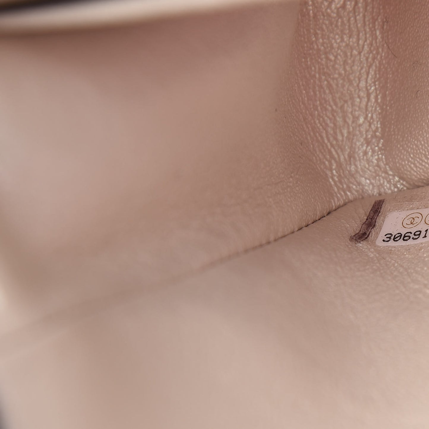 Iridescent Lambskin Quilted Medium Double Flap Ivory