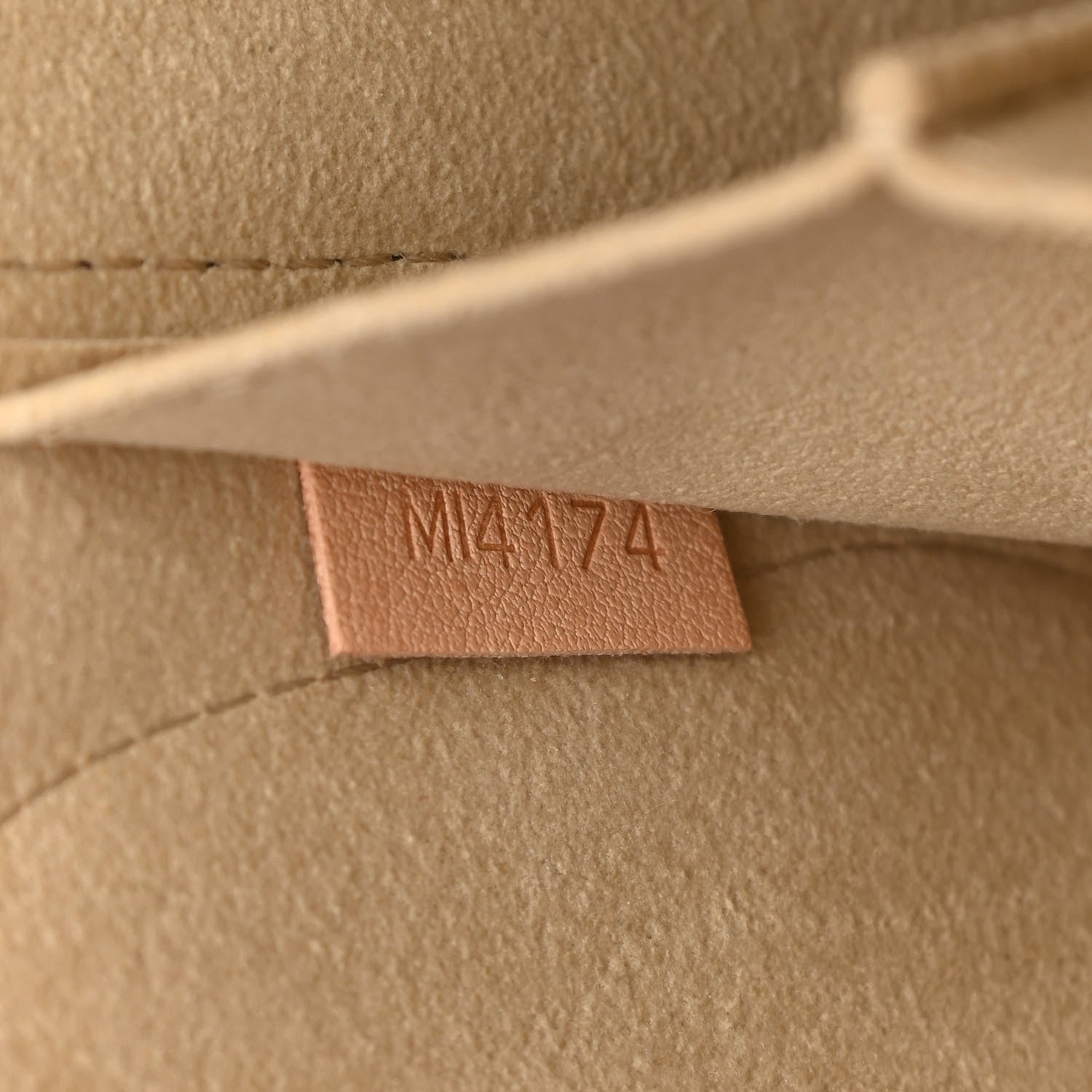 Louis Vuitton Monogram Cindy Sherman Camera Messenger 6 of 18