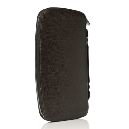 Louis Vuitton Taiga Atoll Travel Organizer Grizzli 3 of 19