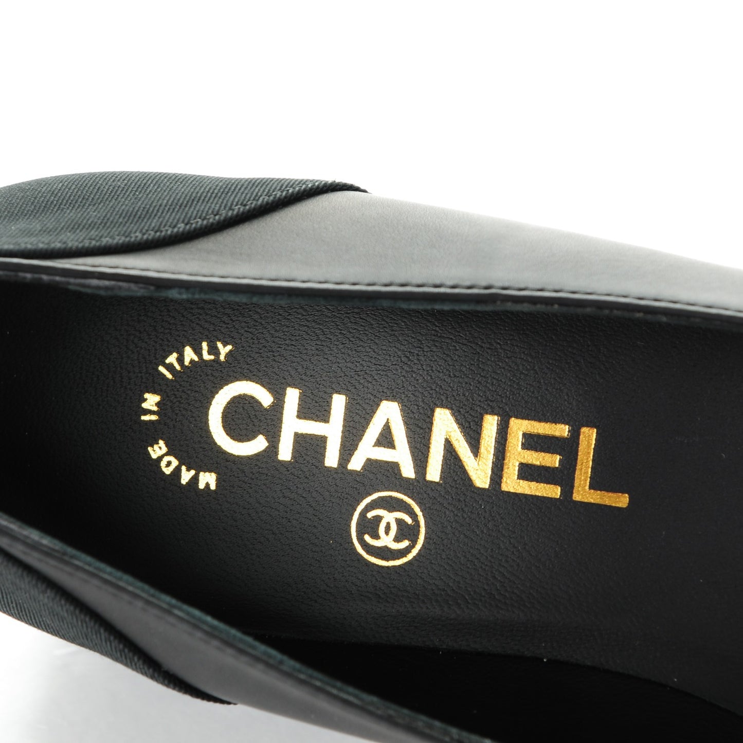 Lambskin Patent Cap Toe Low Heel Chain Pumps 35.5 Black