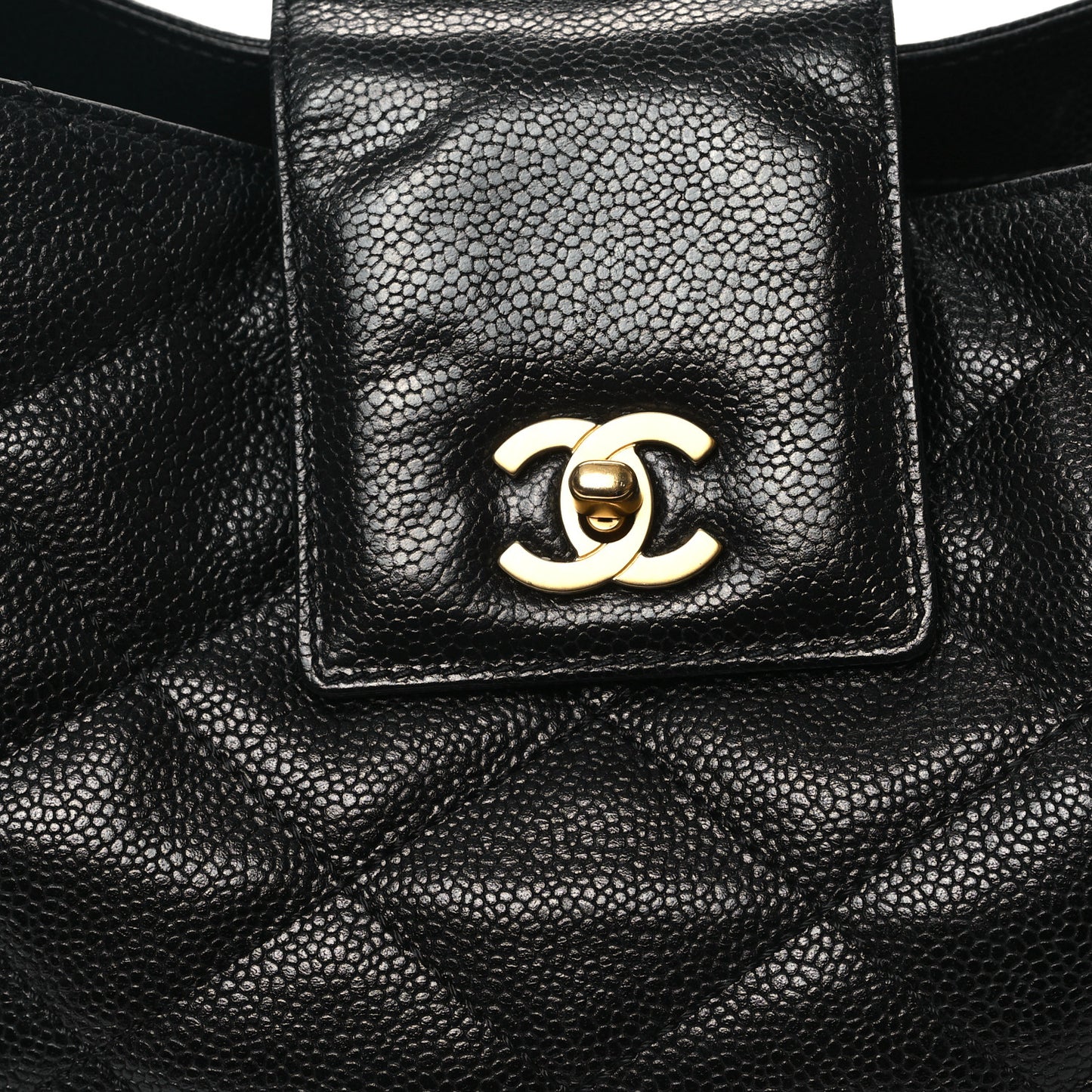 Caviar Diamond Flap Shoulder Bag Black